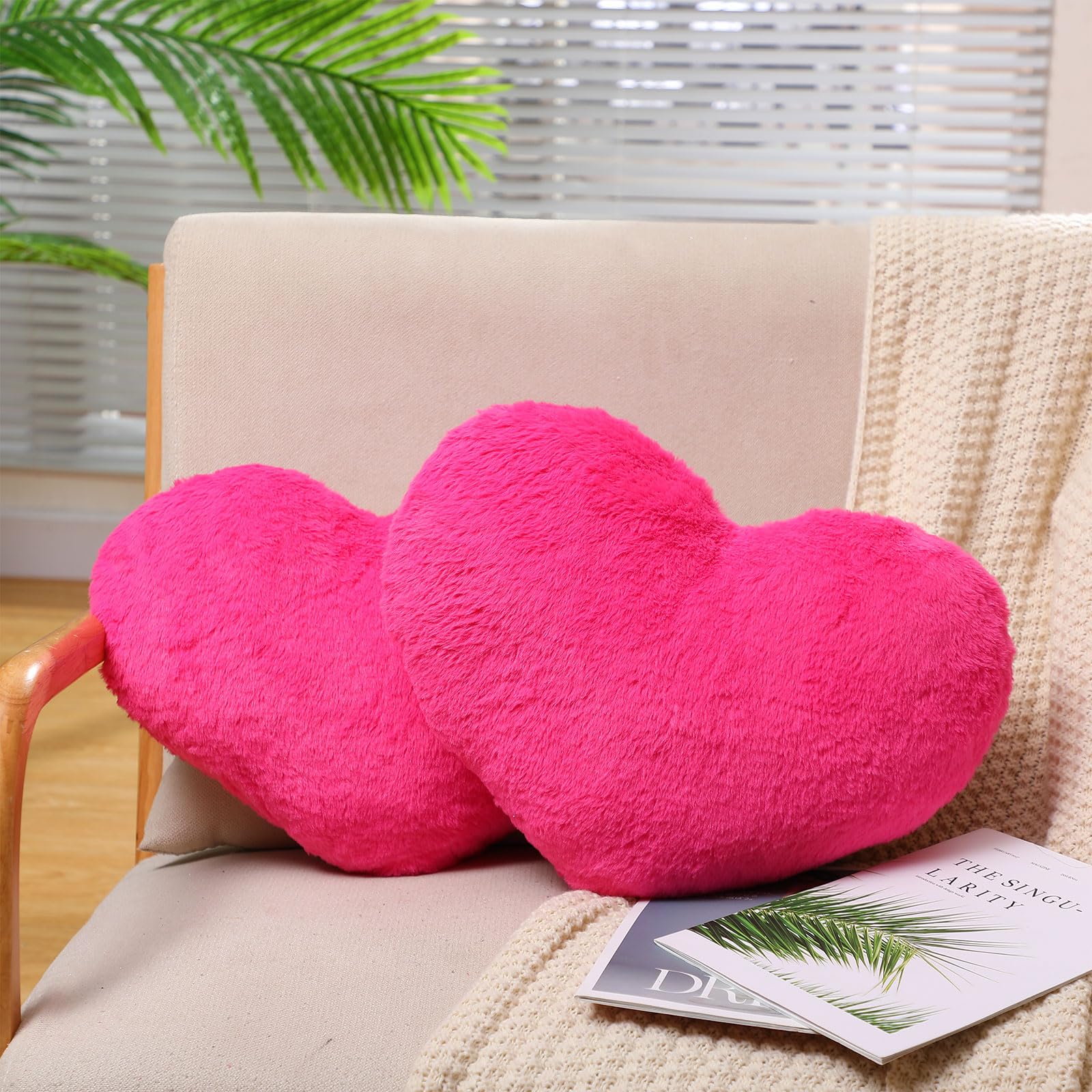 Remerry 2 Pieces Soft Heart Throw Pillow Plush Heart Shaped Decorative Pillow Faux Rabbit Fluffy Heart Shaped Cushion For Girl O