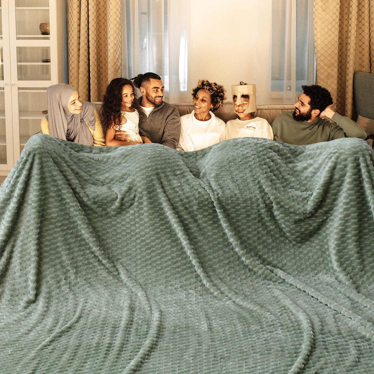 Bnuitland Sage Green Flannel Throw Oversized Blanket (King Size 108X90 Inches), 300 Gsm Fleece Cozy Warm Soft Home Decor Lightwe