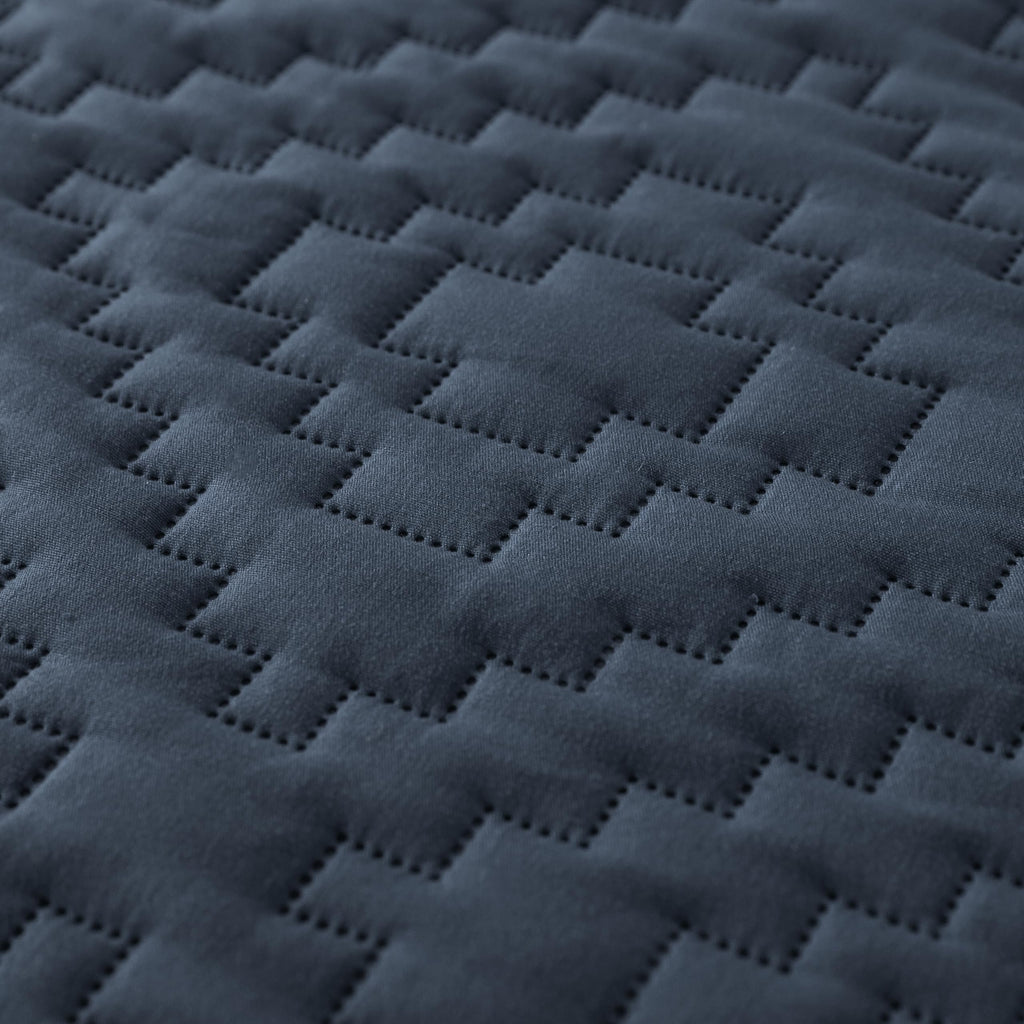R.Share Oversized California King Size Quilt Bedding Sets With Pillow Shams, Navy Blue Cal King Lightweight Soft Bedspread Cover