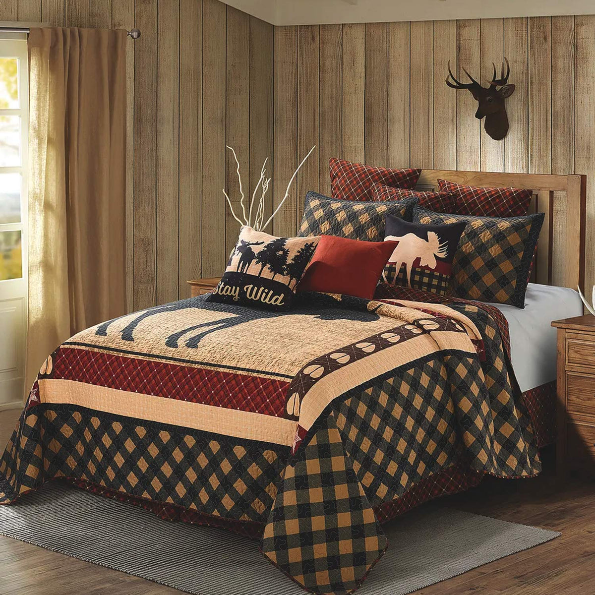 Virah Bella 3 Piece King Cabin Quilt Bedding Set - Wild Moose Black Red - Rustic Country Reversible Patchwork Comforter Set With