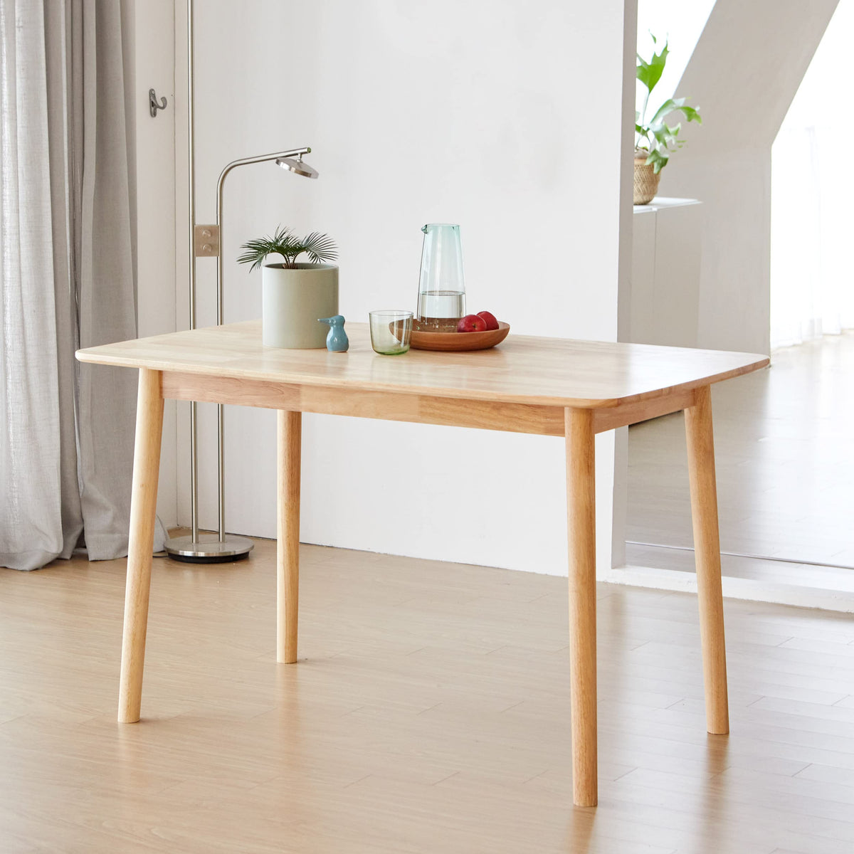 Livinia Aslan 47' Malaysian Oak Rectangular Wooden Dining Table/Solid Wood Kitchen Desk (Natural Oak)