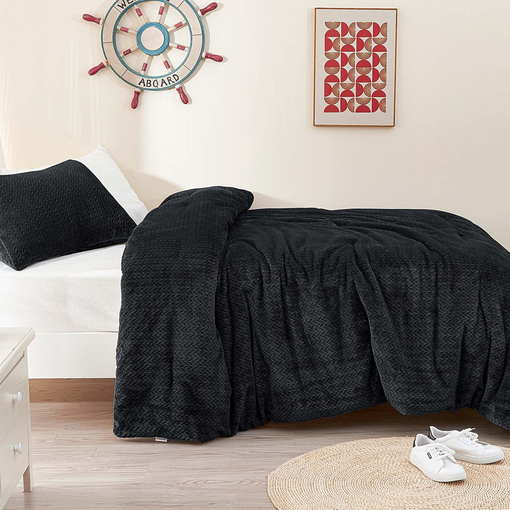 Chixpace Fluffy Twin Comforter Set - Furry Black Leaves Pattern Faux Fur Bed Set, Winter Ultra Soft Fuzzy Comfort Set, Velvet Be