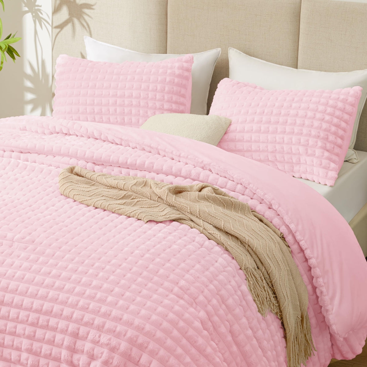Exq Home Fluffy Comforter Set Queen Size - Super Soft Faux Fur 3D Grid Jacquard Comforter 3 Pieces, Pink Fleece Bedding Set,Wint