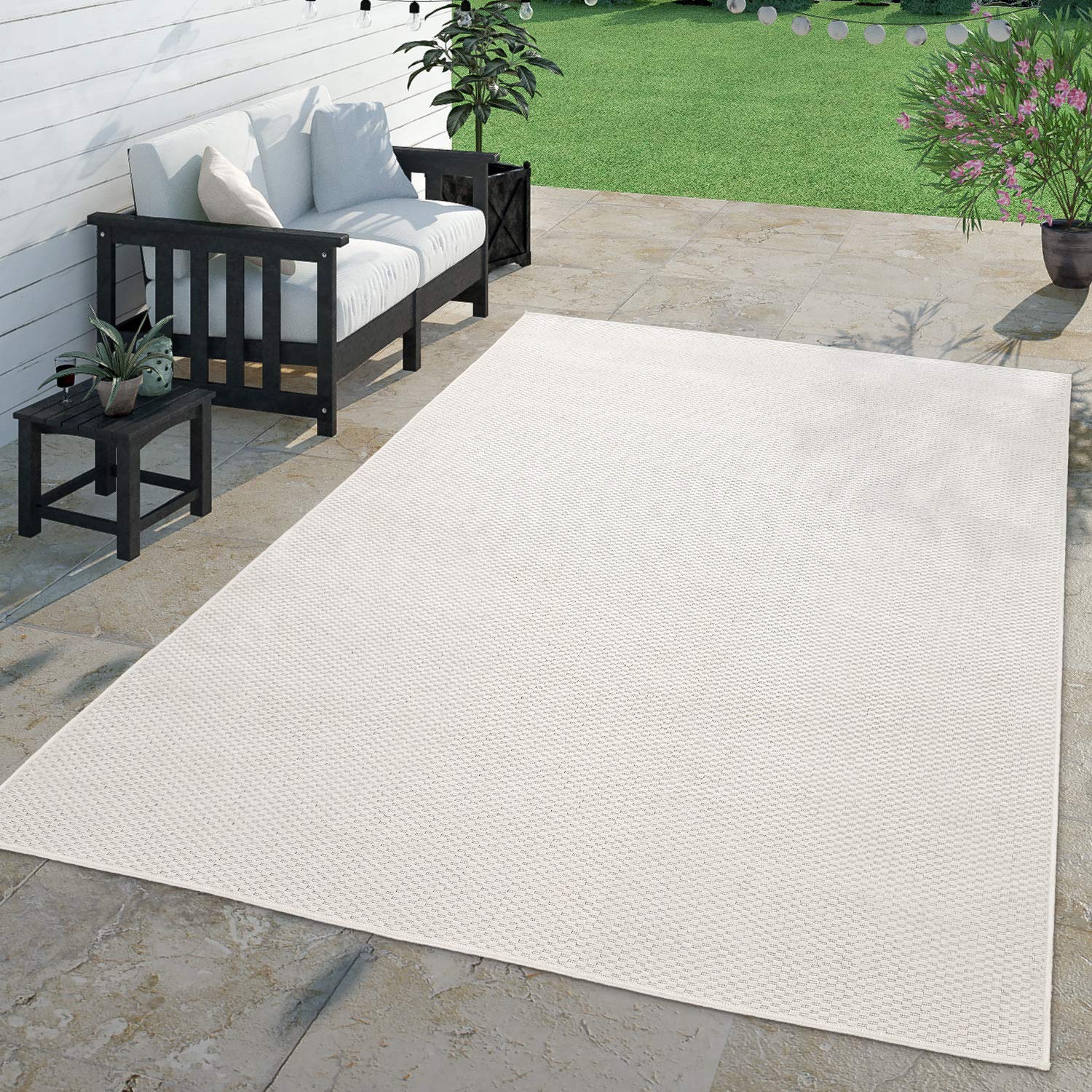 Solid Outdoor Rug For Patio Or Balcony Weatherproof In Mottled Cream, Size: 3'11' Round