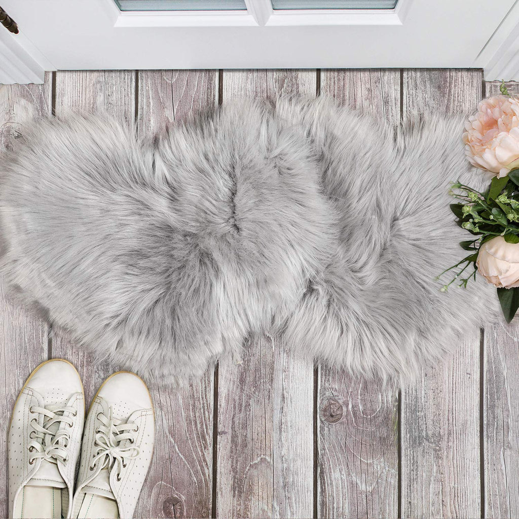 Mudder 2 Pieces Heart Shaped Rug Faux Room Fluffy Carpet Heart Shaped Door Mat For Room Bedroom, 12 X 16 Inch(Gray)