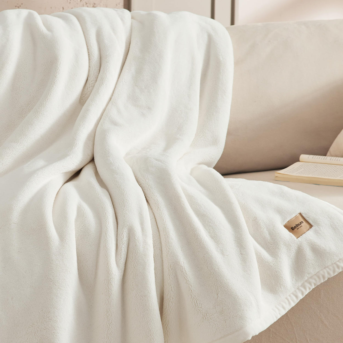 Bedsure Fleece King Size Blanket For Bed, Warm Large Blanket 500Gsm, Cozy Soft Blanket Anti-Static, Luxury Blanket For Sofa Couc