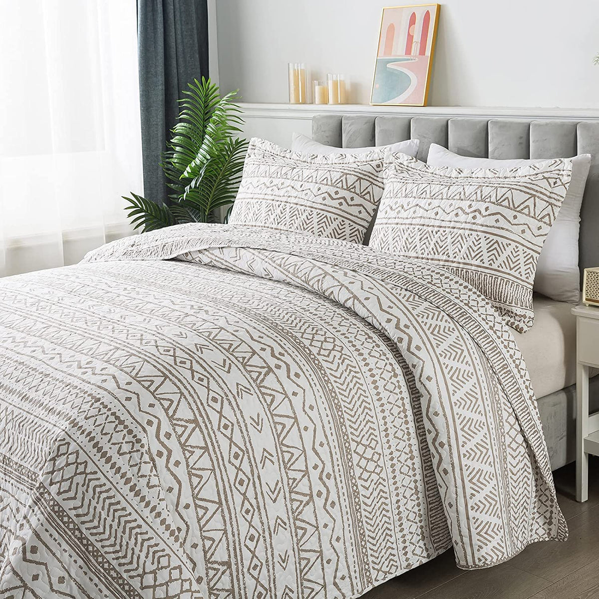Travan 3-Piece Queen Quilt Set Striped Pattern Microfiber Soft Lightweight Bedding Set With Shams For All Season, Cream Strips,