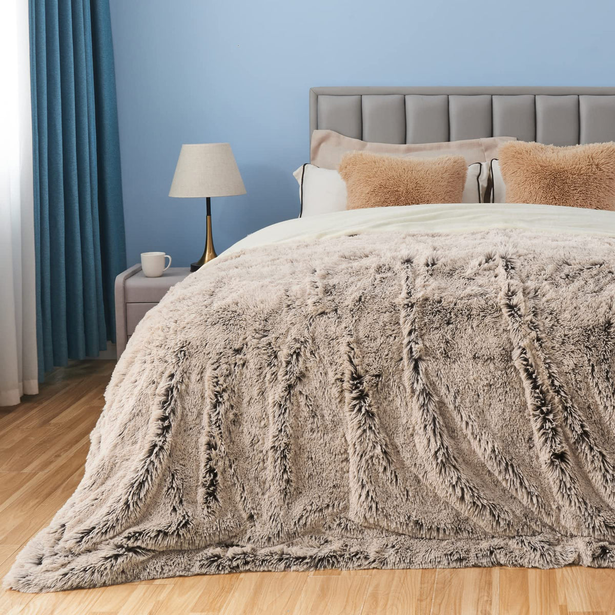 Gonaap Fuzzy Faux Fur Throw Blanket Queen Size Frosty Brown Super Soft Cozy Plush Fuzzy Shaggy Blanket For Couch Sofa Bed (Frost