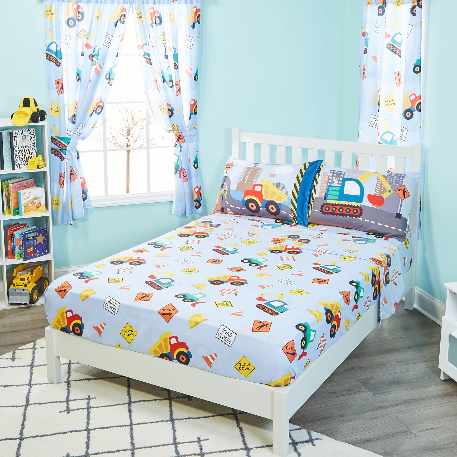 EVERYDAY KIDS Construction Full Size Bed Sheet Set - 4-Piece with Bulldozers & Dump Trucks, Includes Flat, Fitted Sheets & 2 Pillowcases