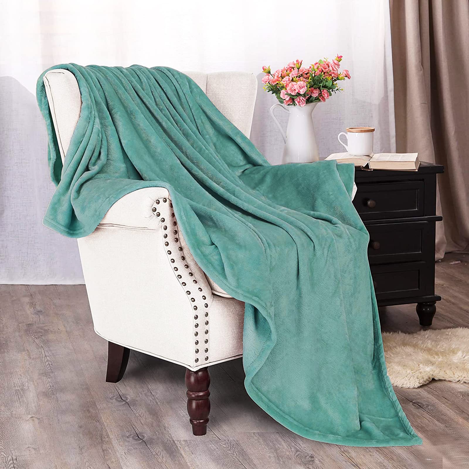 Exclusivo Mezcla Fleece Throw Blanket For Couch, Sofa, Super Soft And Warm Blankets, Celadon Throw For Fall And Winter, Cozy, Pl