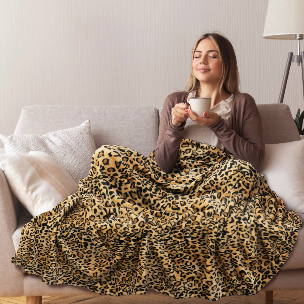 Pavilia Cheetah Fleece Throw Blanket | Cheetah Leopard Animal Print Flannel Blanket For Twin Bed | Soft Velvet Lightweight Micro
