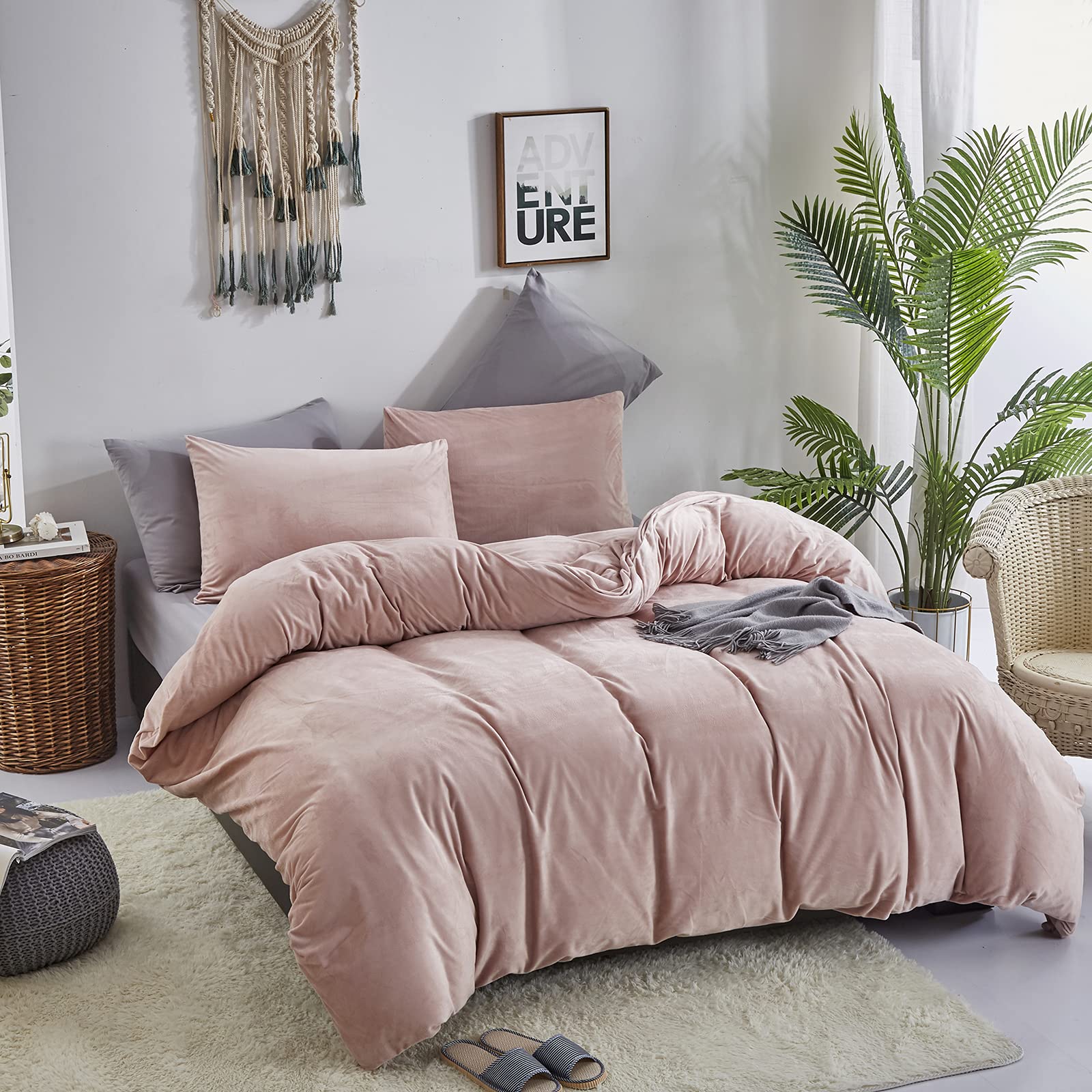 Clothknow Pink Velvet Twin Comforter Set 3Pcs Blush Bedding Comforter Set Pink Fluffy Twin Comforter Dusty Rose Comforter Sofy Pink Comforter Sets Twin