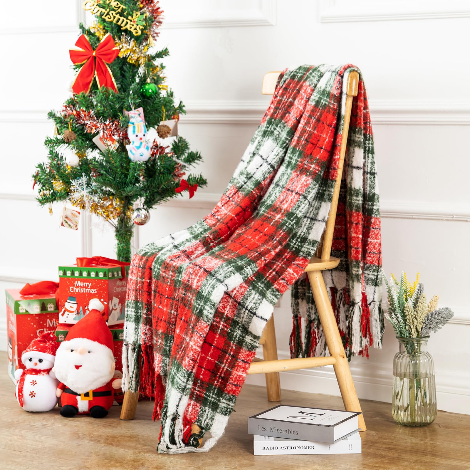 Quinnsus Christmas Throw Blanket | Soft Lightweight Red Plaid Christmas Throw Blankets | Faux Cashmere Checkered Blanket With Ta