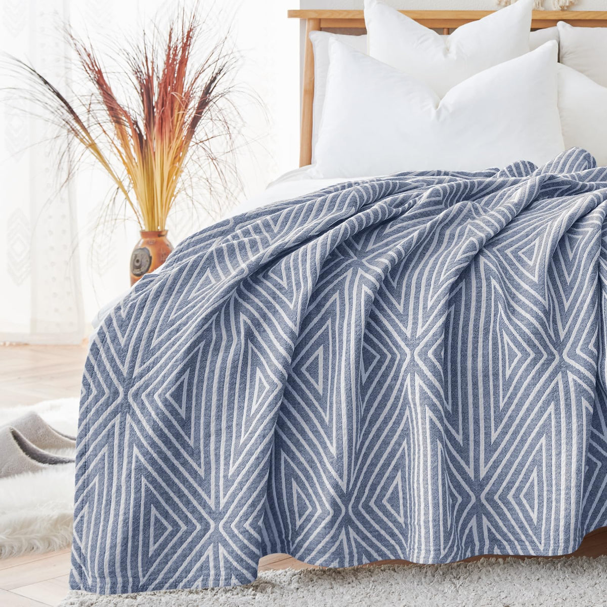 Jinchan Boho 100% Cotton Blanket Muslin Lightweight Quilted Throw Blanket For Couch Soft Cozy All Season Blanket 3-Layer Geometr