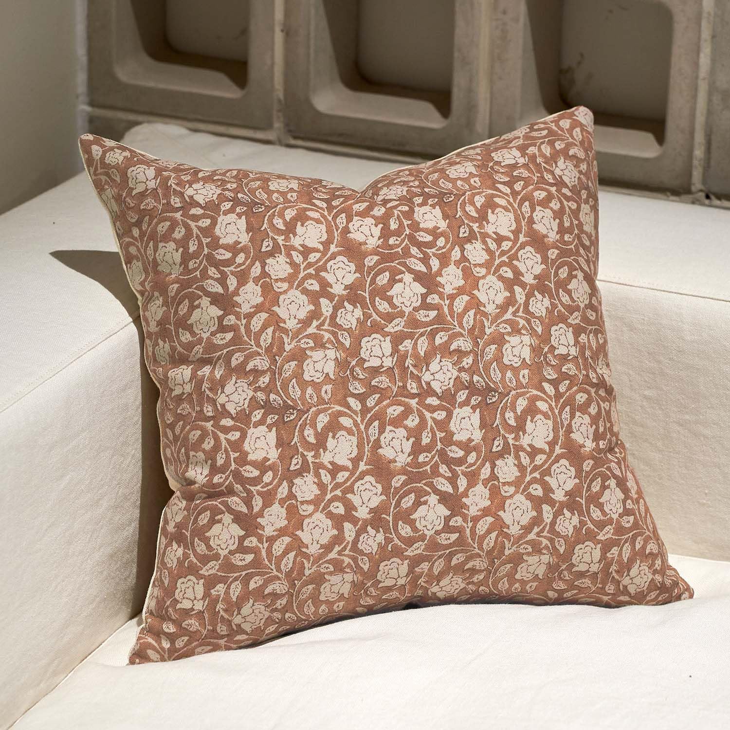 Domvitus Floral Pillow Covers 18X18, Throw Pillows For Couch, Floral Print Pillow Cover, Decorative Neutral Accent Throw Pillow Covers For Living Room, 1Pc, Brownish Orange