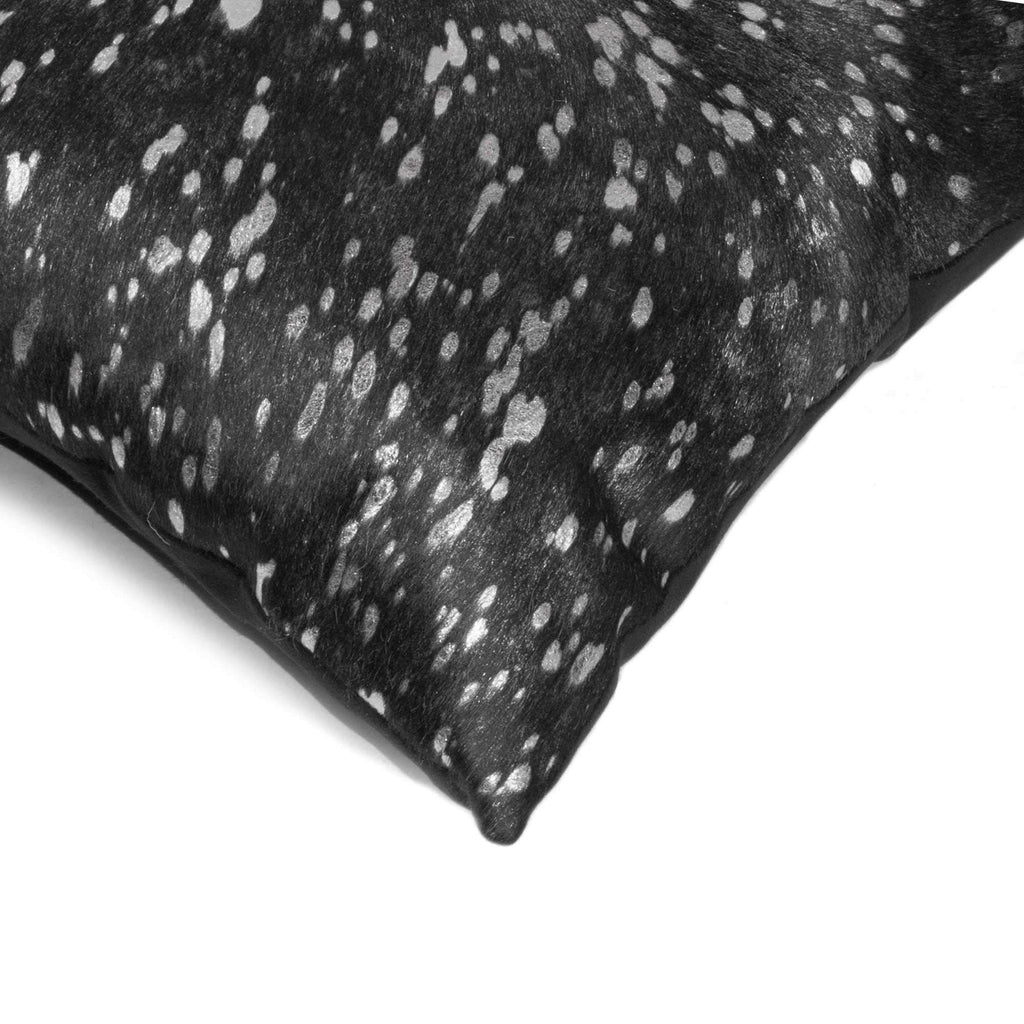 HomeRoots Decor 18-inch x 18-inch x 5-inch Silver and Black Quattro - Pillow