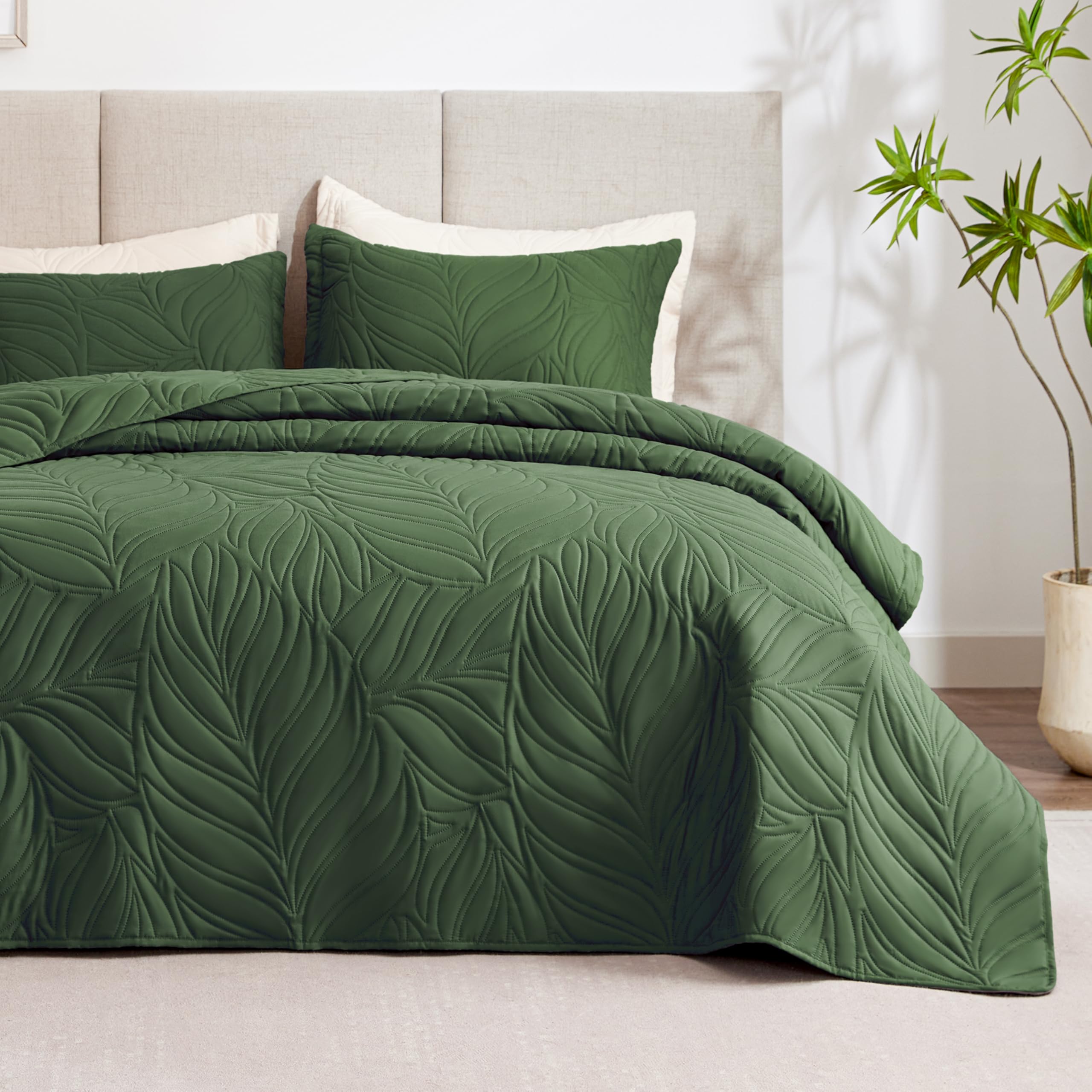 Exq Home Quilt Set Full Queen Size Olive Green 3 Piece,Lightweight Soft Coverlet Modern Style Leaf Pattern Bedspread Set(1 Quilt