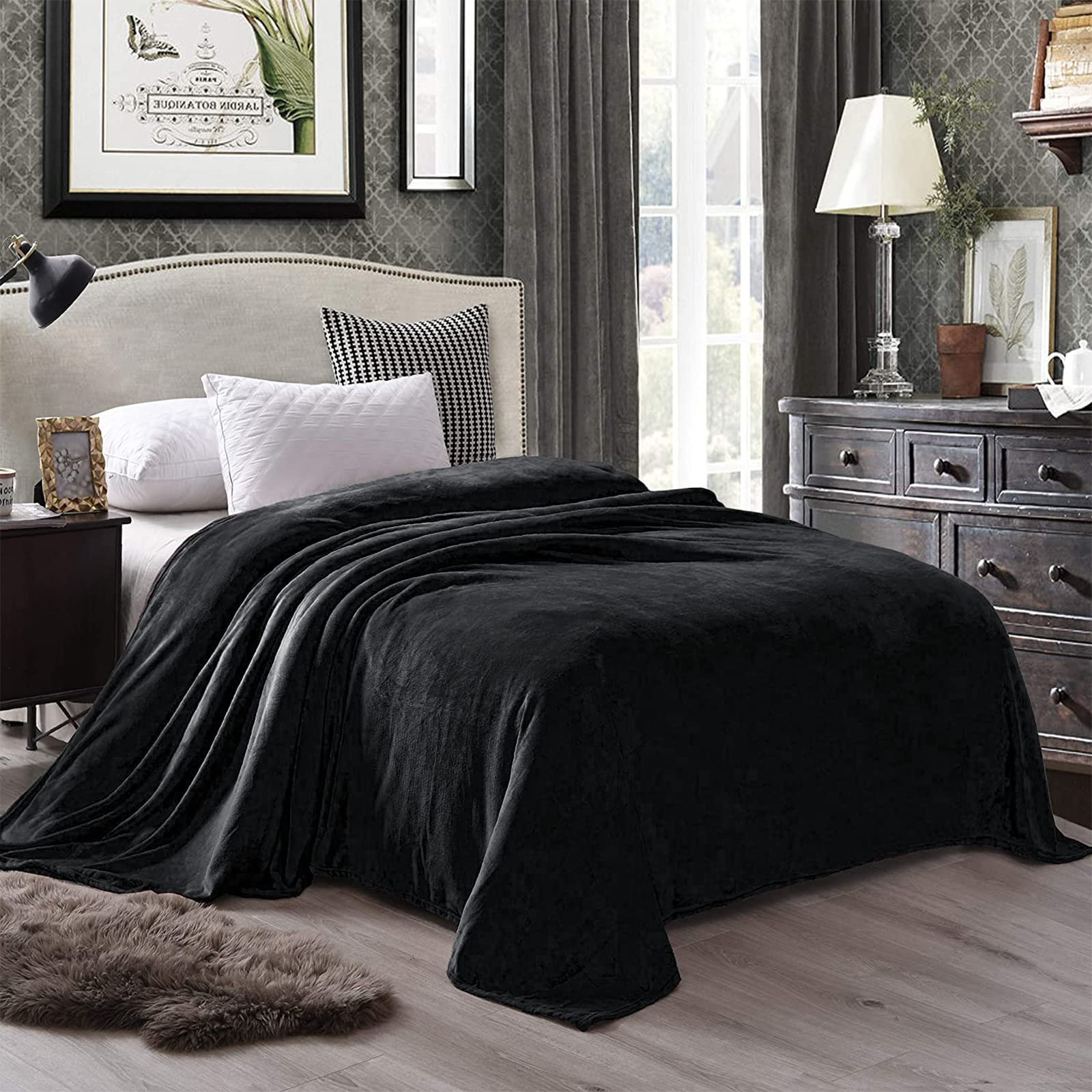 Exclusivo Mezcla Queen Size Flannel Fleece Velvet Plush Bed Blanket As Bedspread, Coverlet, Bed Cover (90X90 Inches, Black) Soft