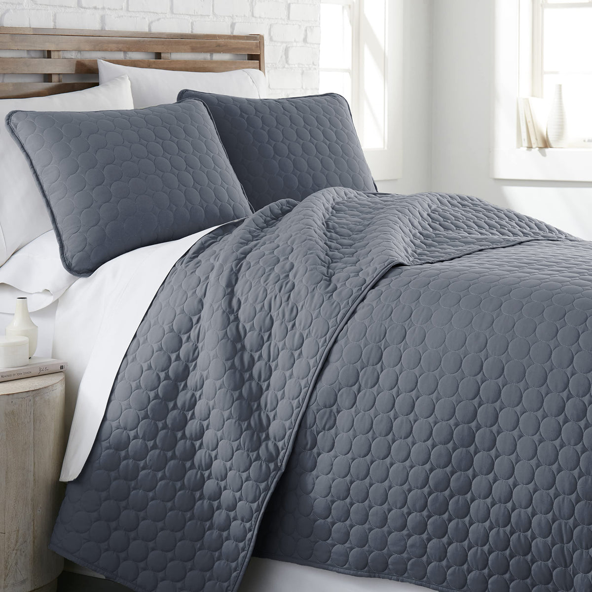 Southshore Fine Living, Inc. Oversized Quilt Bedding Set Lightweight, Soft Coverlet Bedspread 3-Piece With Two Matching Shams (1