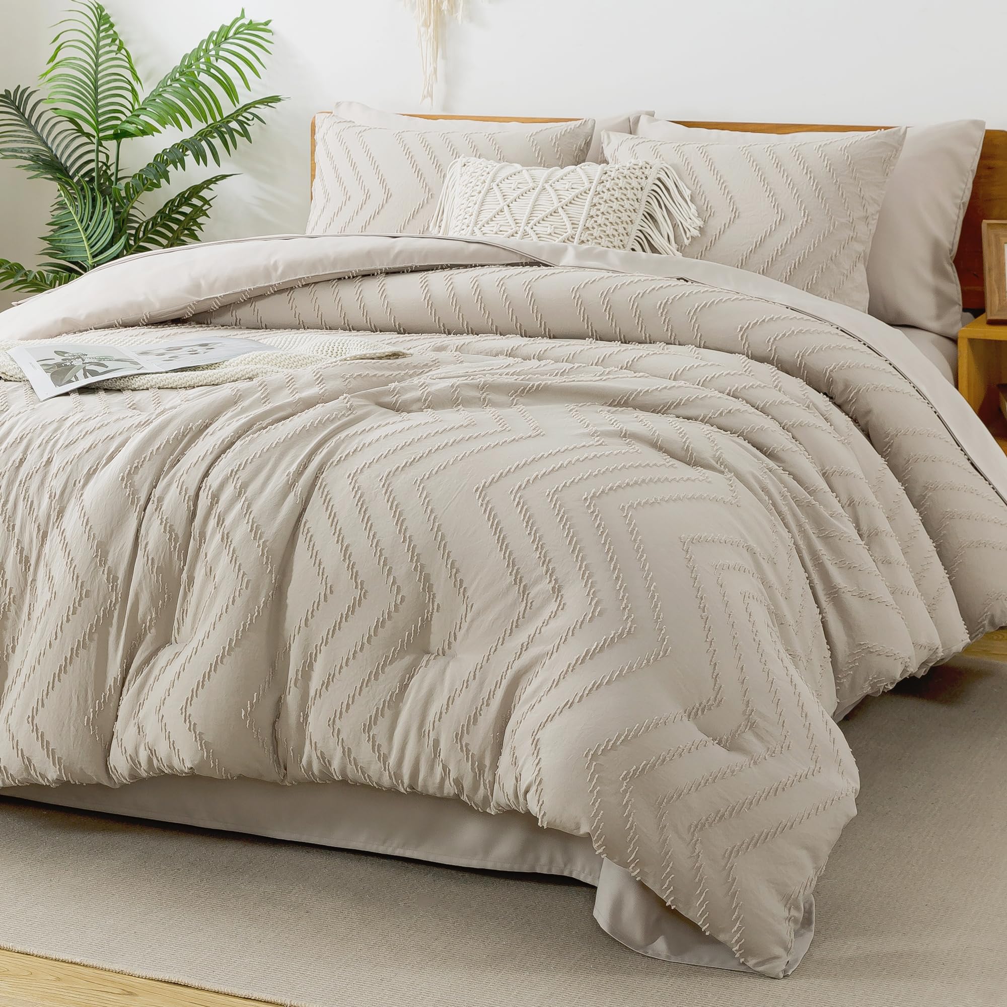 Litanika Queen Comforter Set With Sheets Beige - 7 Pieces Bed In A Bag Queen Chevron Tufted Complete Beddding Sets With Comforte