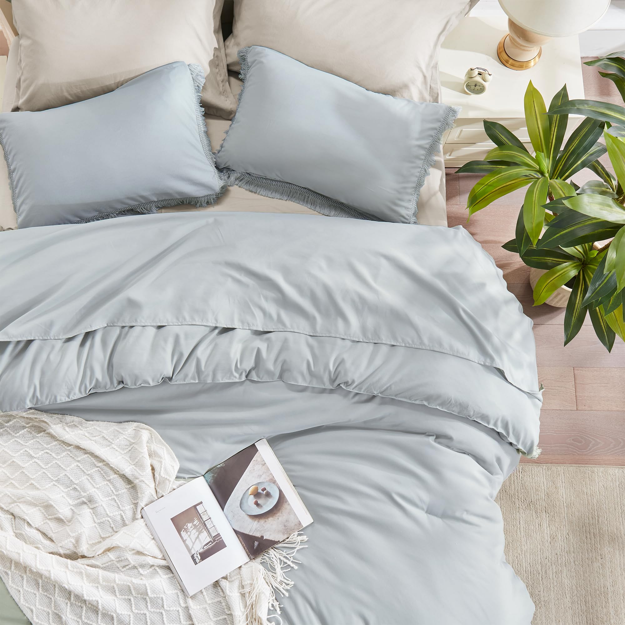 Andency Light Grey Comforter Set Queen, 3 Pieces Boho Tassel Lightweight Bedding Comforter Sets, All Season Soft Fluffy Fringe Bed Set (90X90In Comforter & 2 Pillowcases)