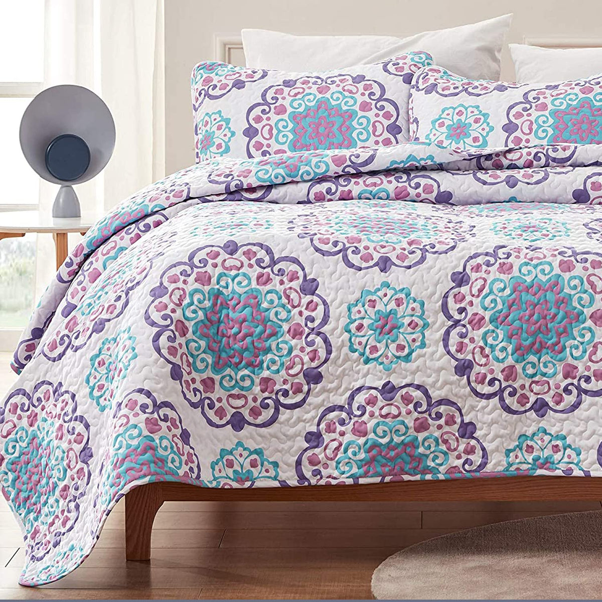 Sleep Zone 3-Piece Printed Quilt Set - Full/Queen Size - Lightweight Reversible Bedding Coverlet Set For All Season (Classic Cir