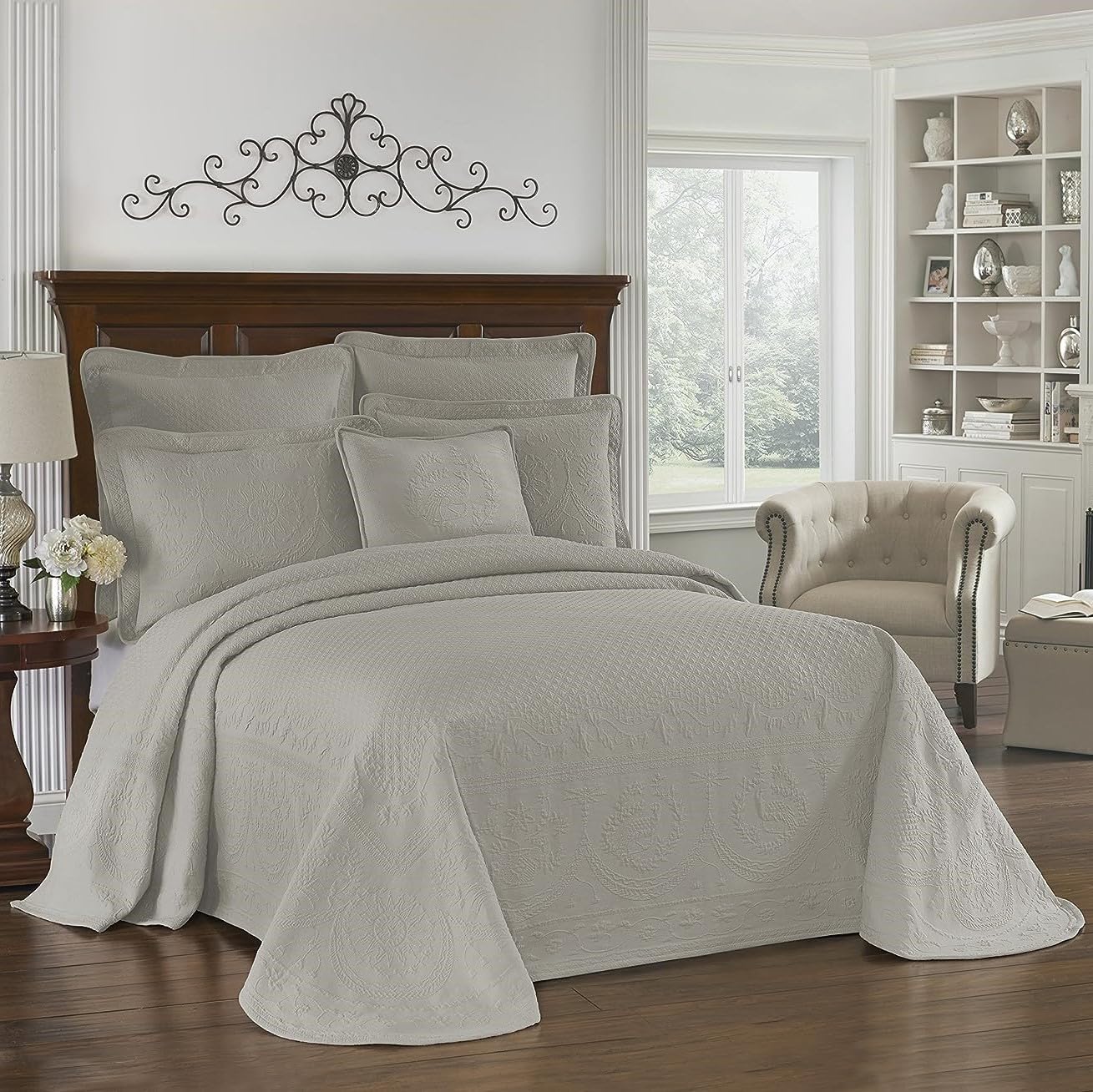 Historic Charleston King Charles Modern Farmhouse Floral Matelasse Bedspread, 100% Cotton Breathable Bedding, King/Calking, Gray