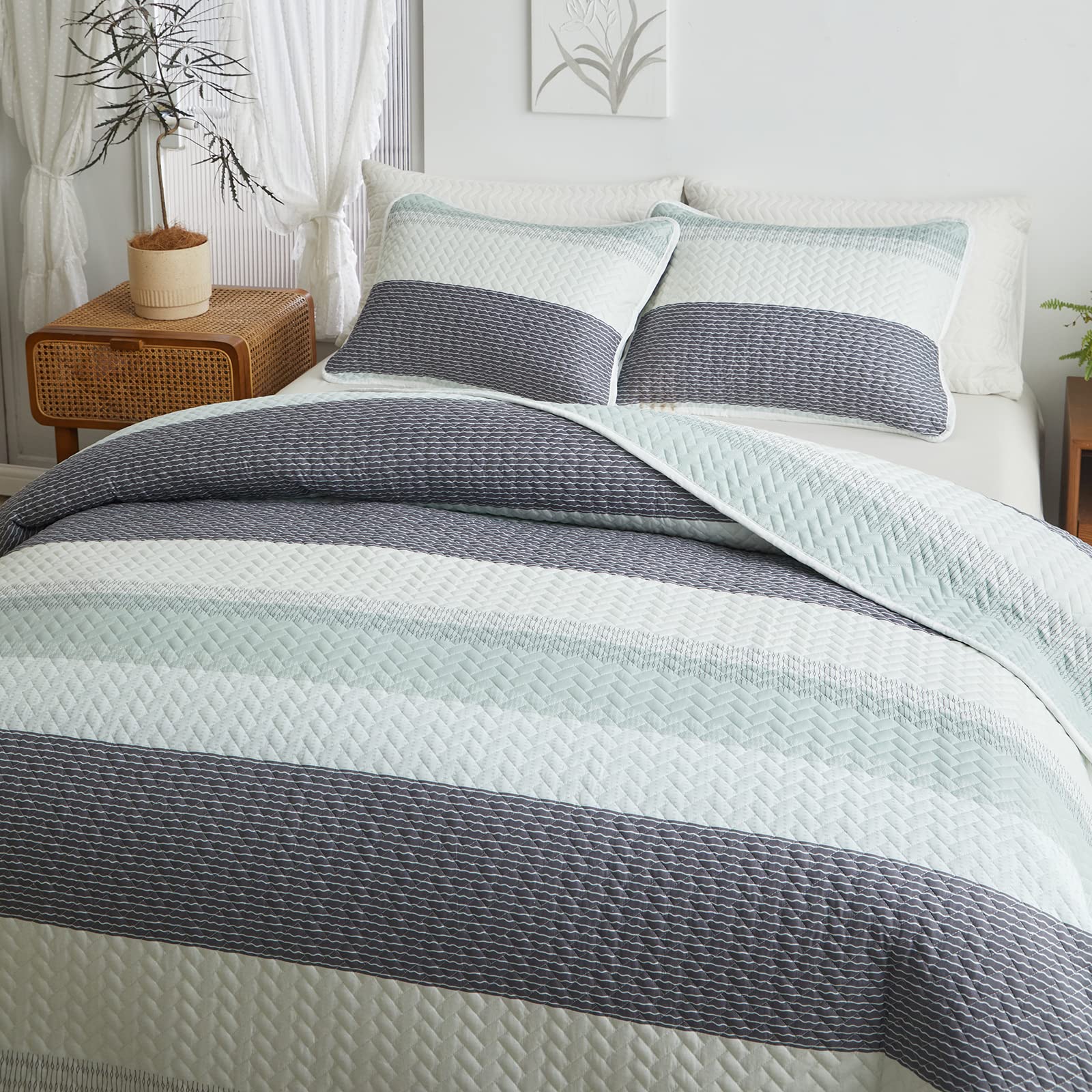 Flysheep Boho Striped Quilt Set Full Queen Size, 3 Pcs Green Grey And White Reversible Bedspread, Brushed Microfiber Coverlet Fo