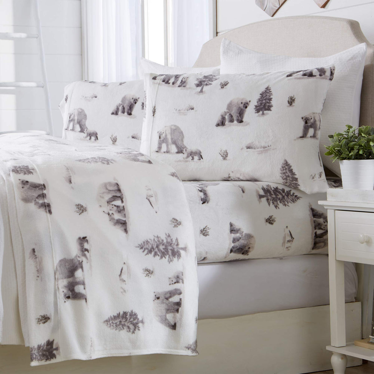 Great Bay Home Great Bay Home Micro Fleece Extra Soft Cozy Velvet Plush Printed Sheet Set. Deluxe Bed Sheets With Deep Pockets.