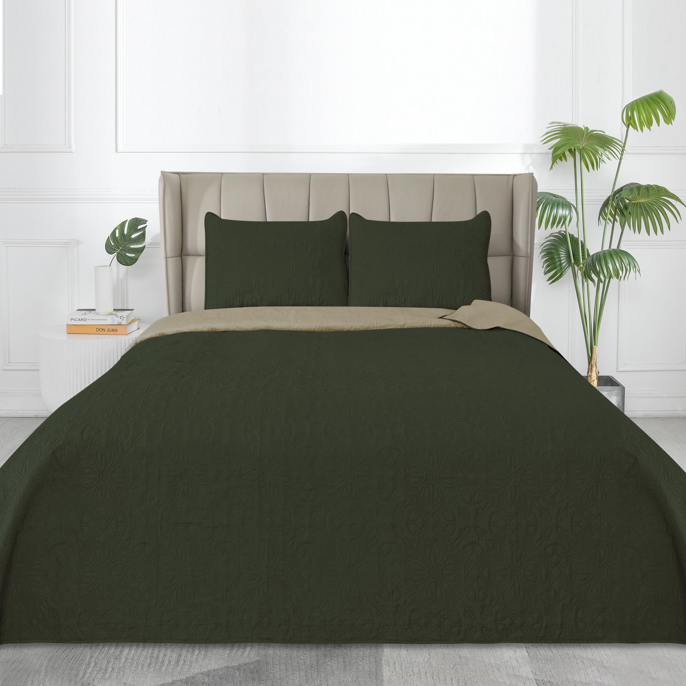 Easy-Going King Size Reversible Quilt Set With 1 Quilt And 2 Pillow Shams, Soft Bed Quilt Cover, Water Resistant Lightweight Microfiber Bedspread, Stain Resistant, Damask-Army Green/Beige