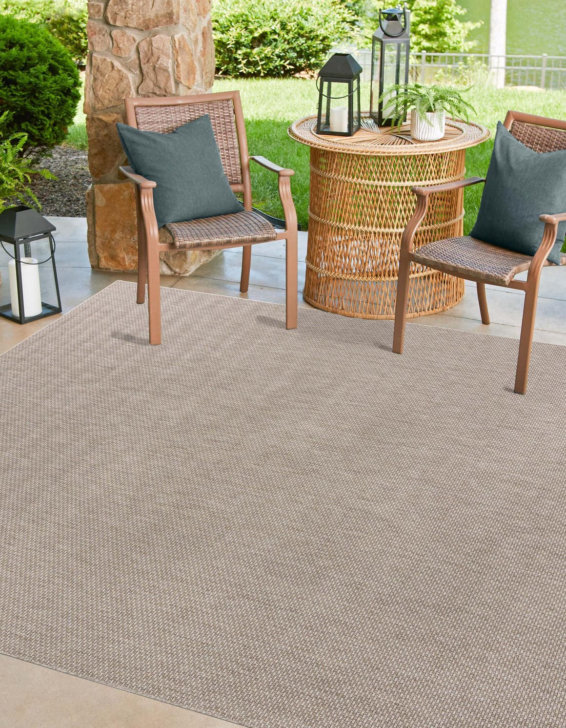 Unique Loom Outdoor Solid Collection Area Rug (7 10 Square Beige/Ivory)