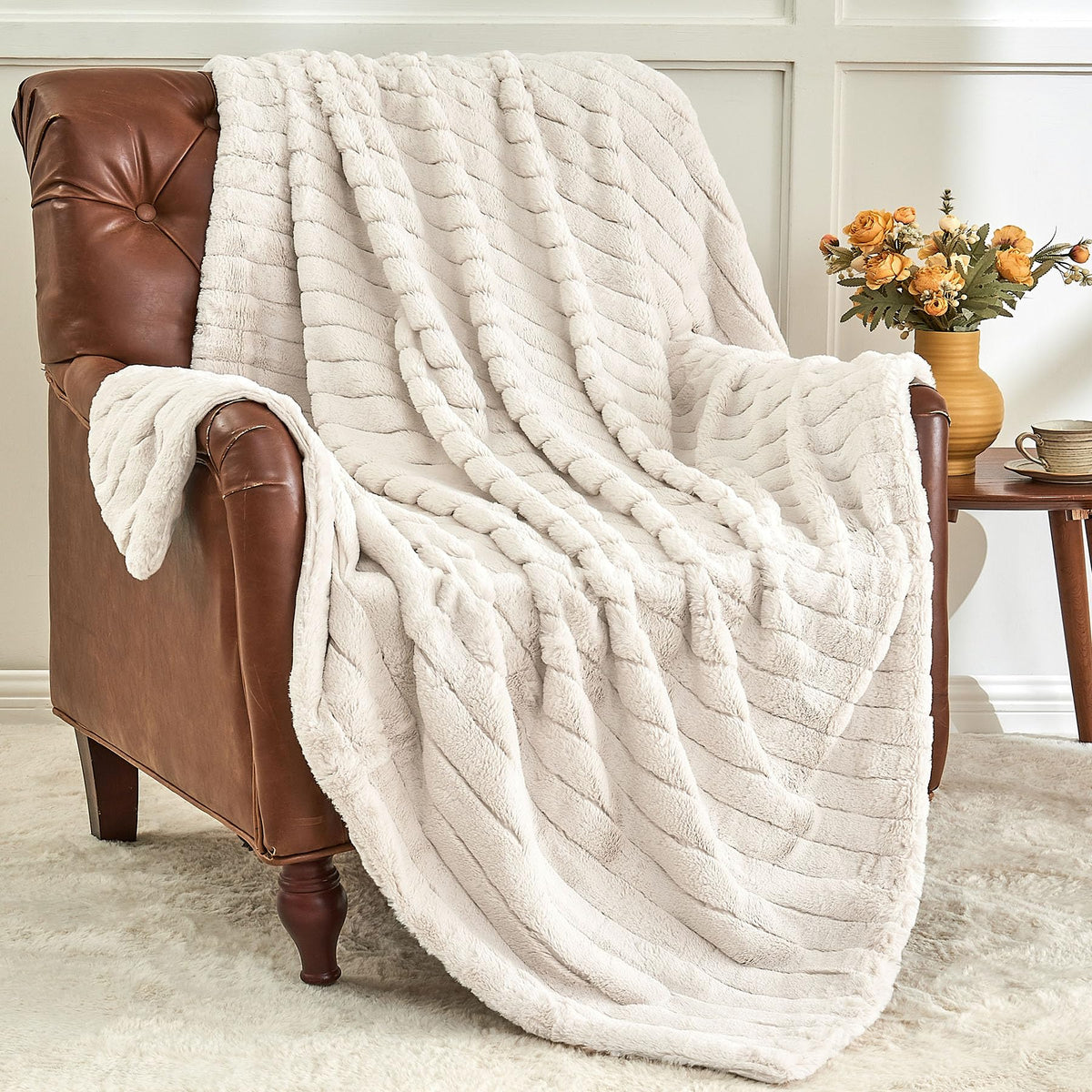 Bedelite Faux Fur Throw Blanket For Couch, Soft And Cozy 3D Ribbed Fluffy Blanket, Thick Warm Plush Fuzzy Faux Rabbit Fur Blanke