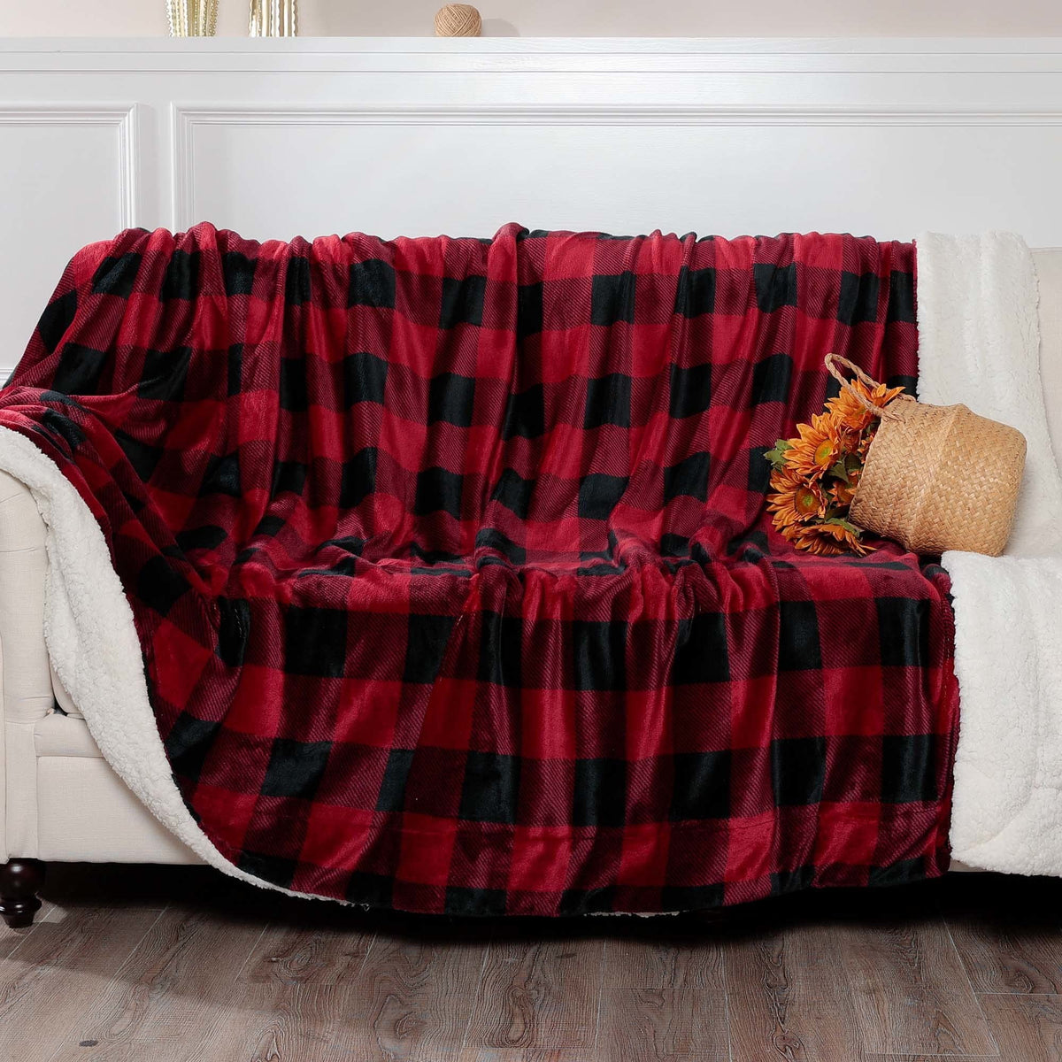 Nanpiper Sherpa King Size Blanket,Warm Fuzzy Checkered Blanket,Soft Fleece Plaid Blankets For Bed,Red Black Checks 90'X108'
