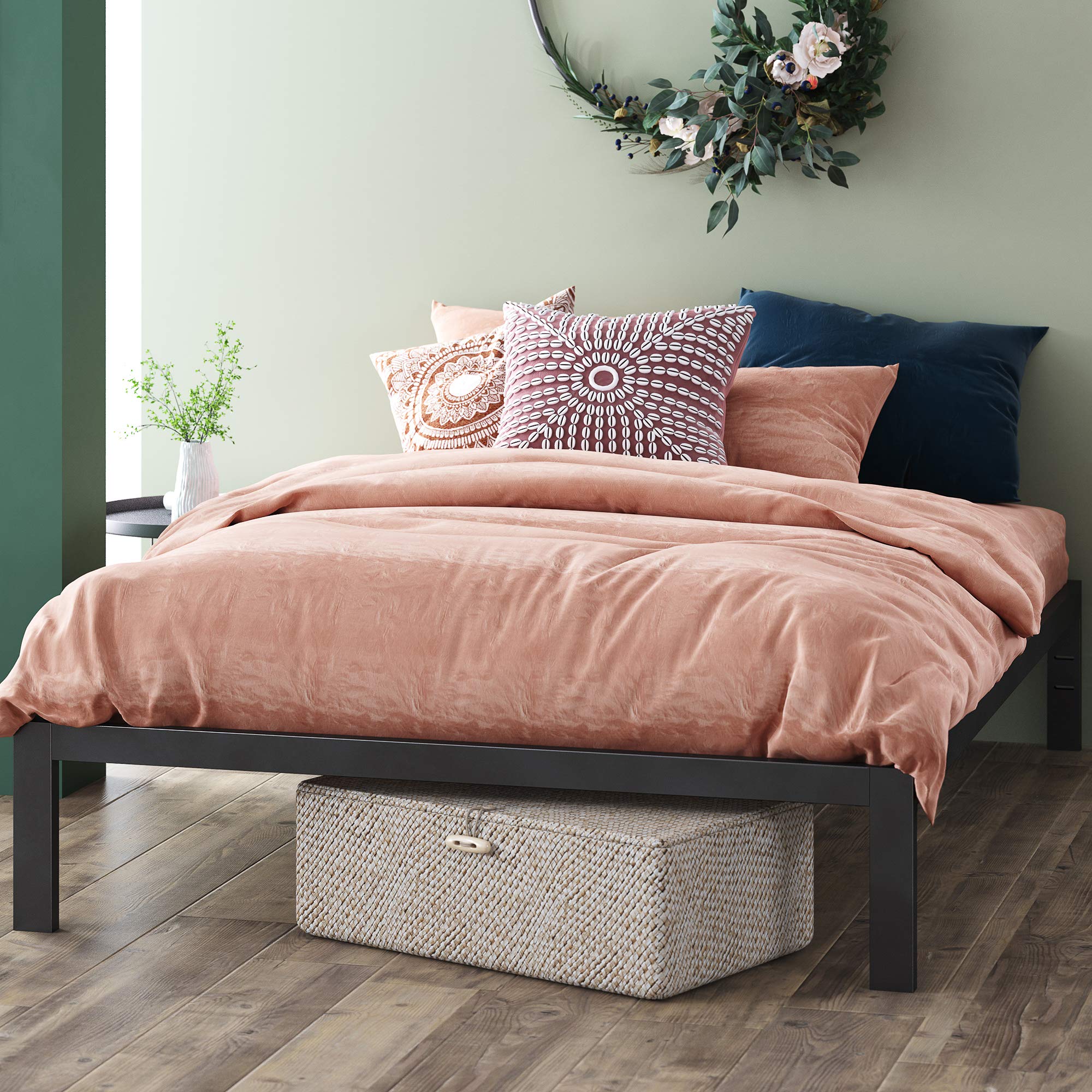 ZINUS Mia Metal Platform Bed Frame, Wood Slat Support, No Box Spring Needed, Easy Assembly, Black, King