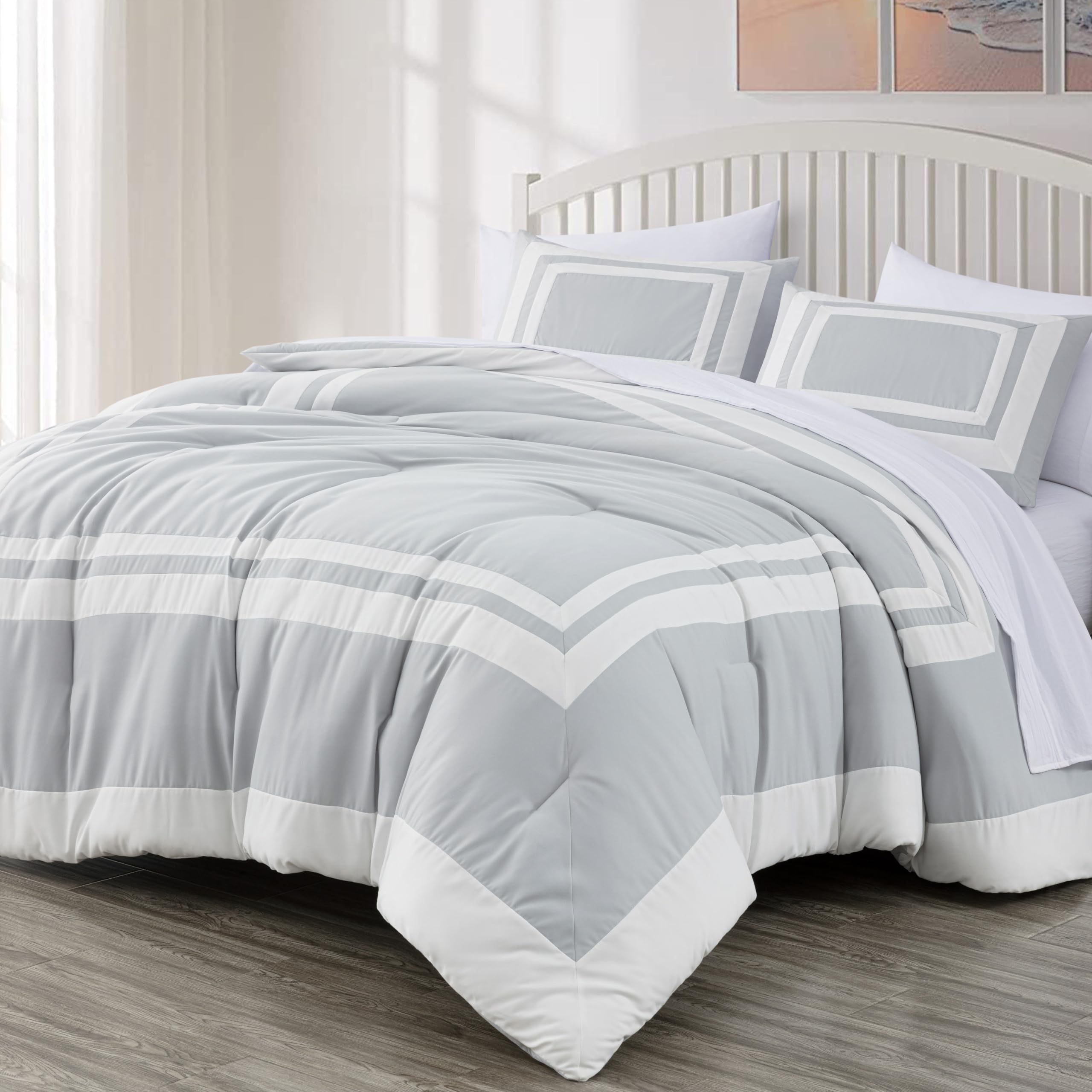 Chezmoi Collection Wyatt 7-Piece King Bed In A Bag Comforter Set With Sheets Hotel Style Silver/White Square Pattern Bedding Set
