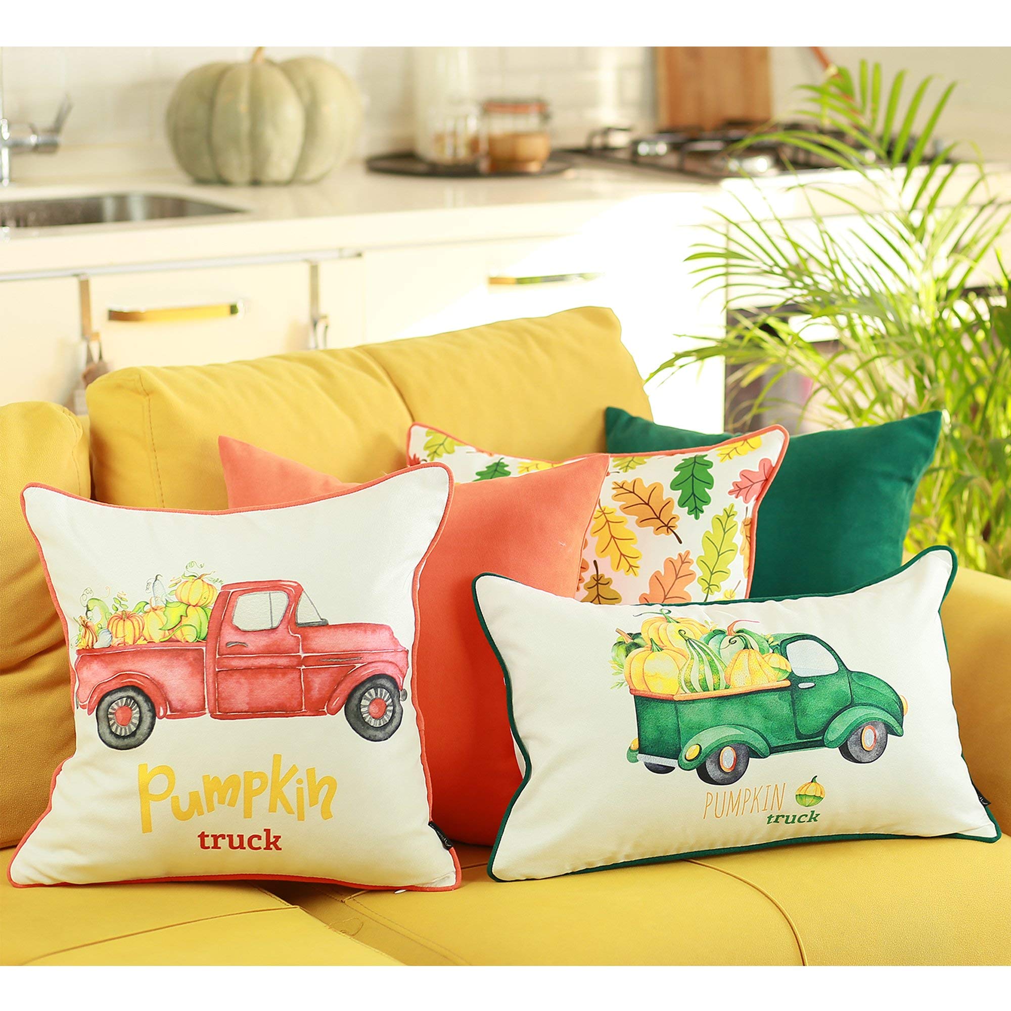 HomeRoots 100% Polyester Brushed Set of 4 20' Pumpkin Truck Lumbar Pillow Cover in Multicolor