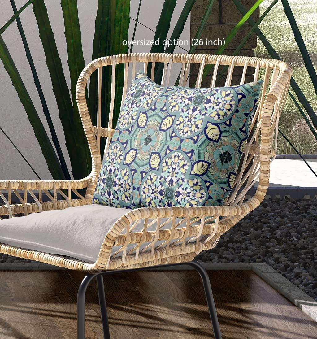 HomeRoots Muted Green Cream Broadcloth Green Cream Cloverleaf Indoor Outdoor Throw Pillow