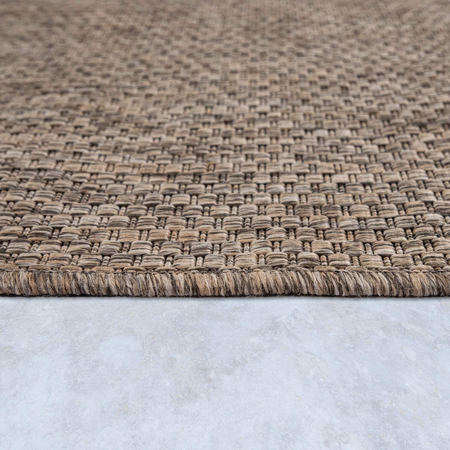 Solid Outdoor Rug For Patio Or Balcony Weatherproof In Mottled Brown, Size: 5'3' Round