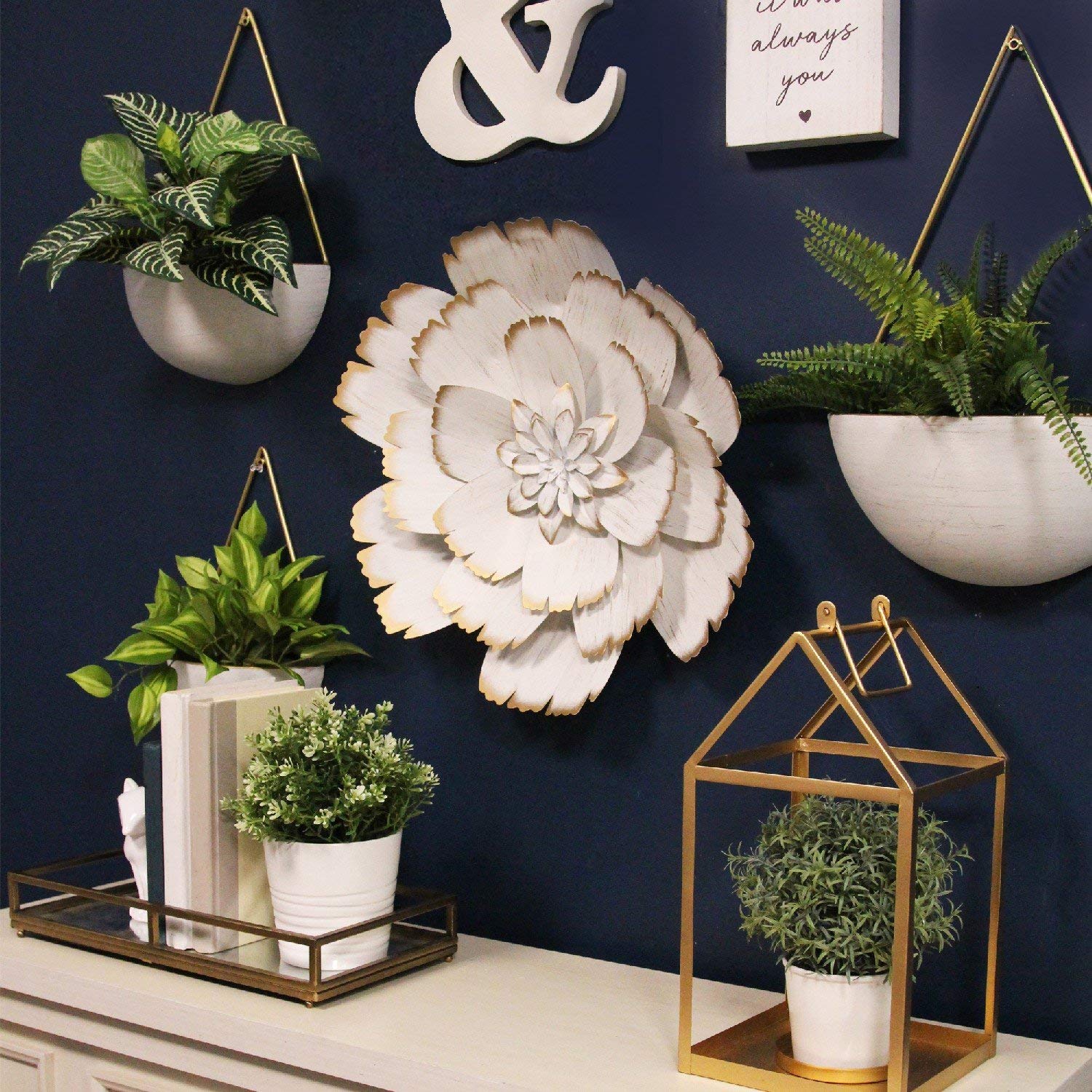 HomeRoots 100% Metal 7.5' X 7.5' X 17.25' Gold Metal Lantern