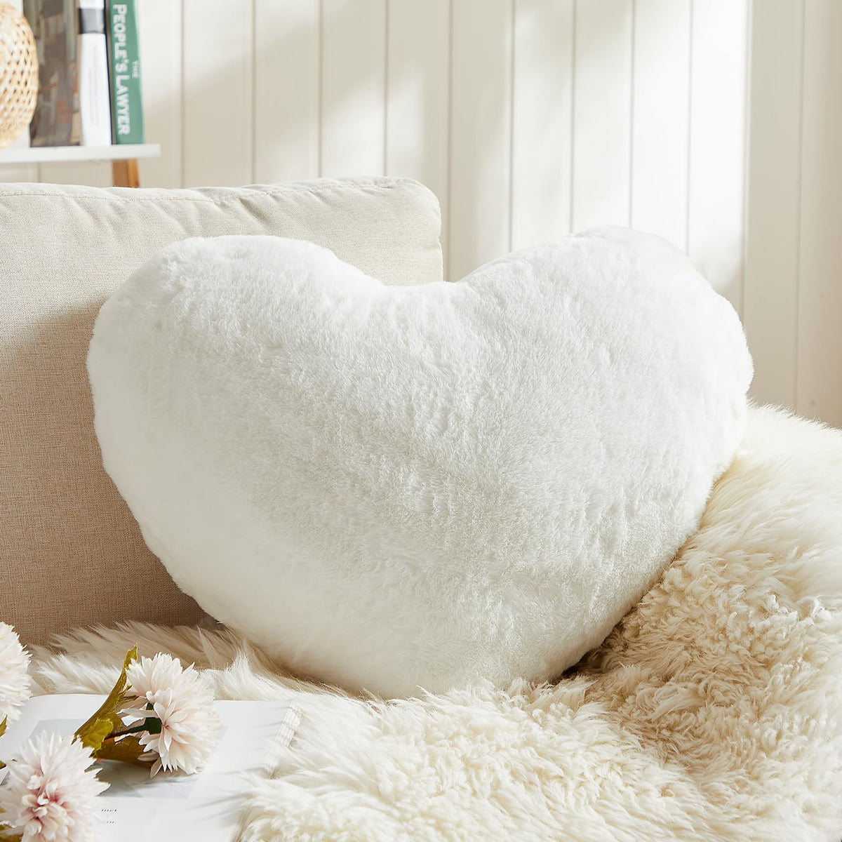 Easttree Heart Pillows, White Heart Shaped Pillows, Ultra Soft Extra-Large Fluffy Pillows, Love Throw Pillows Gifts, Women Girls