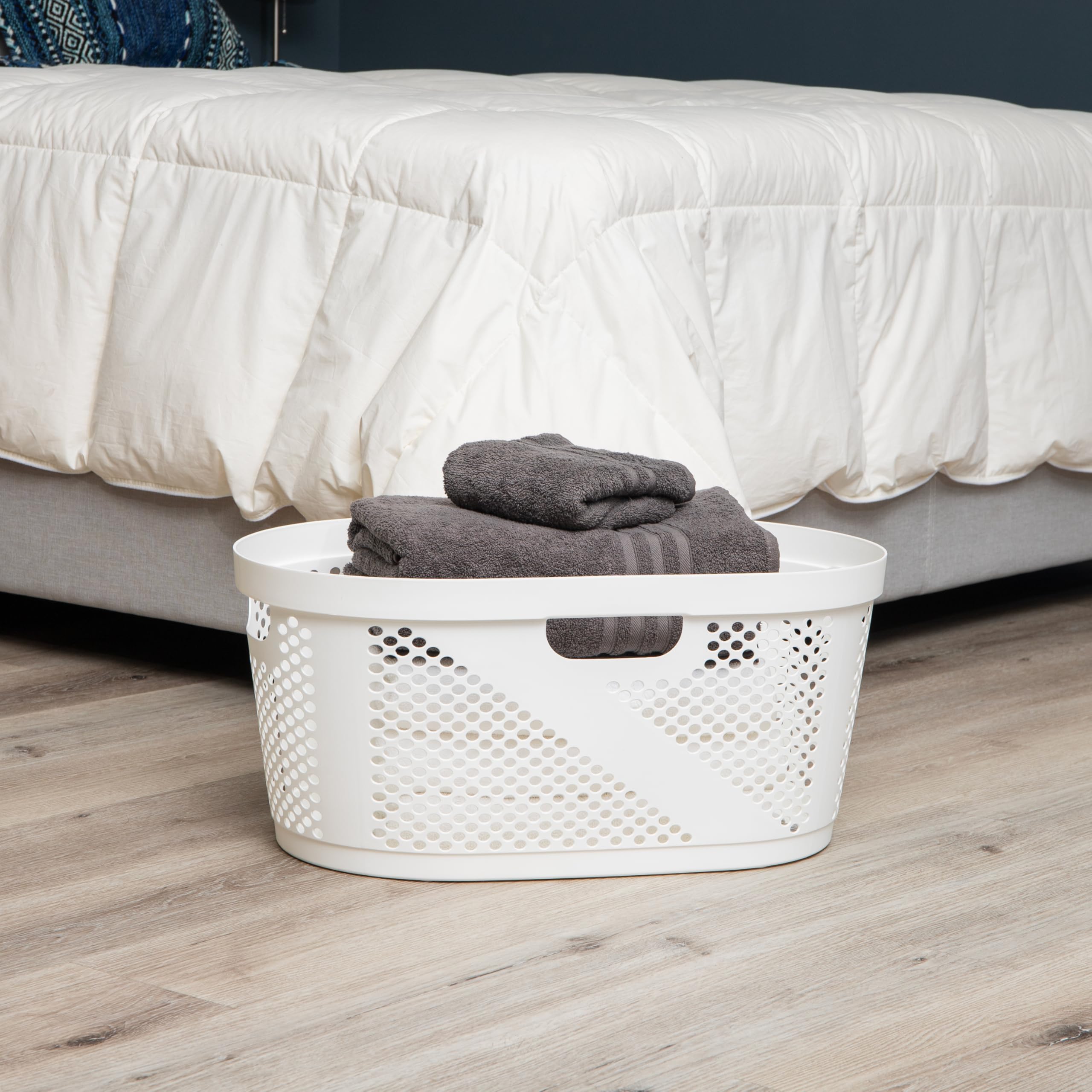 Mind Reader 40L Laundry Basket, Clothes Hamper, Ventilated, Plastic, 23''L X 14.5''W X 10.5''H, Set Of 2, White