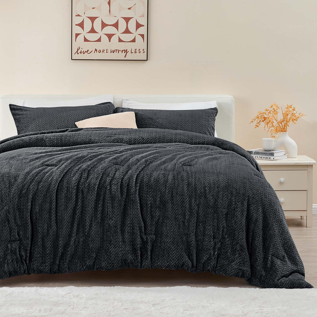 Chixpace Fluffy Queen Comforter Set - Furry Black Leaves Pattern Faux Fur Bed Set, Winter Ultra Soft Fuzzy Comfort Set, Velvet B
