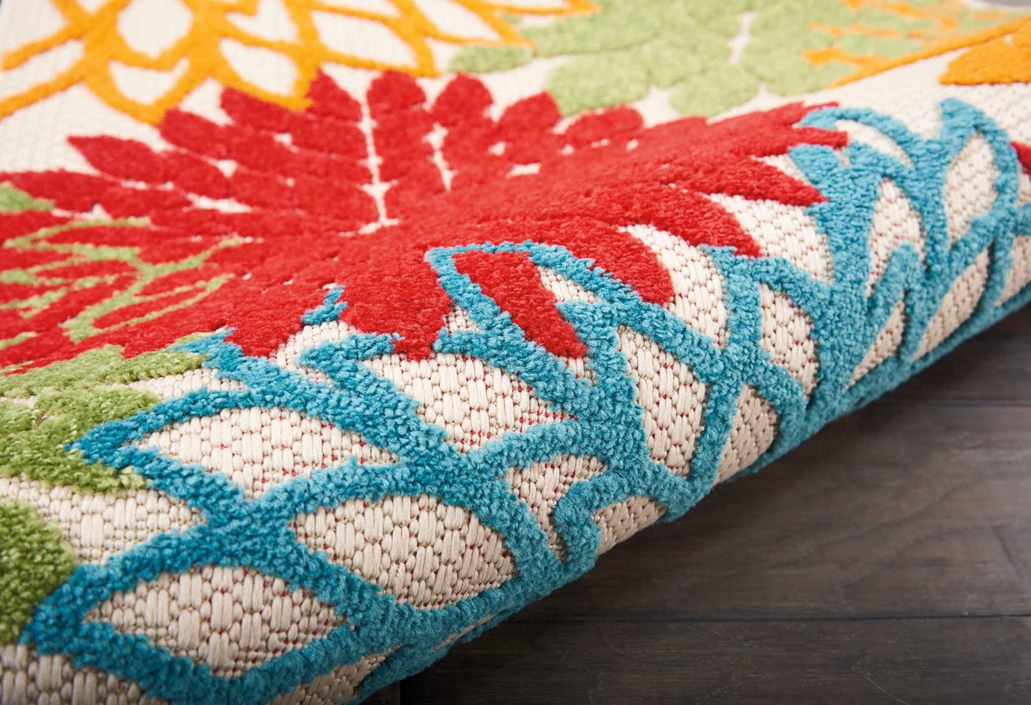 HomeRoots 100% Polypropylene 2â?? x 10â?? Green Floral Indoor Outdoor Runner Rug