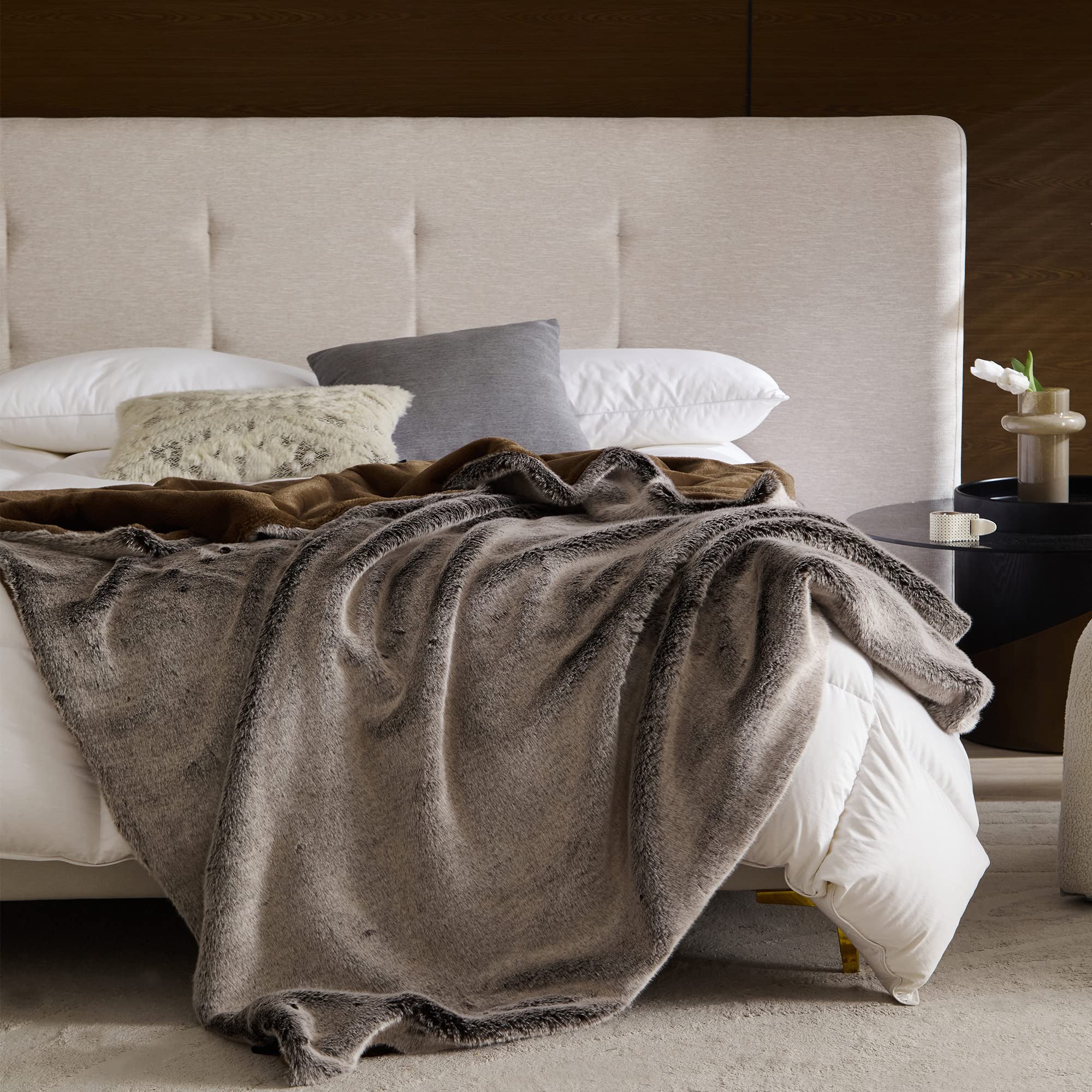 Pure Era Faux Fur Throw Blanket Luxury Soft Warm Fluffy Thick Decorative Blanket For Couch Bed Sofa Armchair, Reversible To Plus