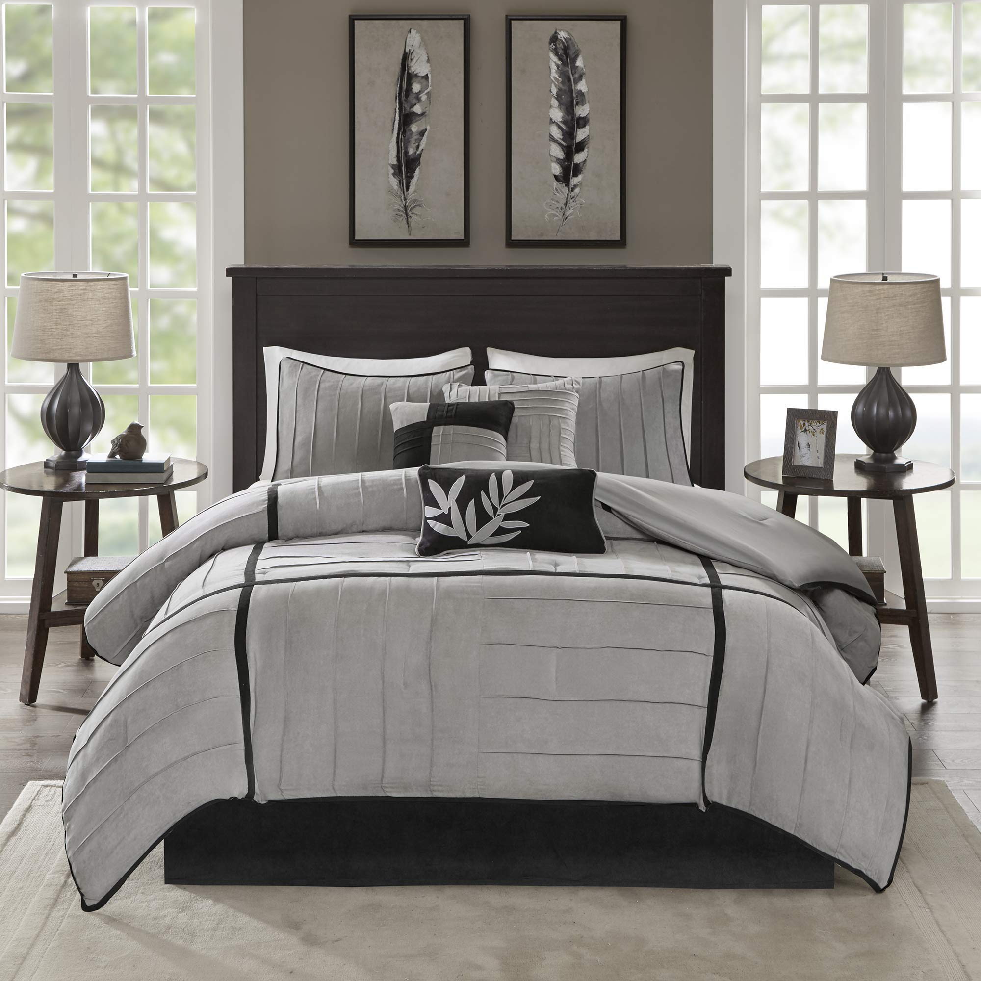 Madison Park Cozy Comforter Set Casual Blocks Design All Season, Matching Bed Skirt, Decorative Pillows, Queen(90'X90'), Dune Suede, Black Grey, 7 Piece