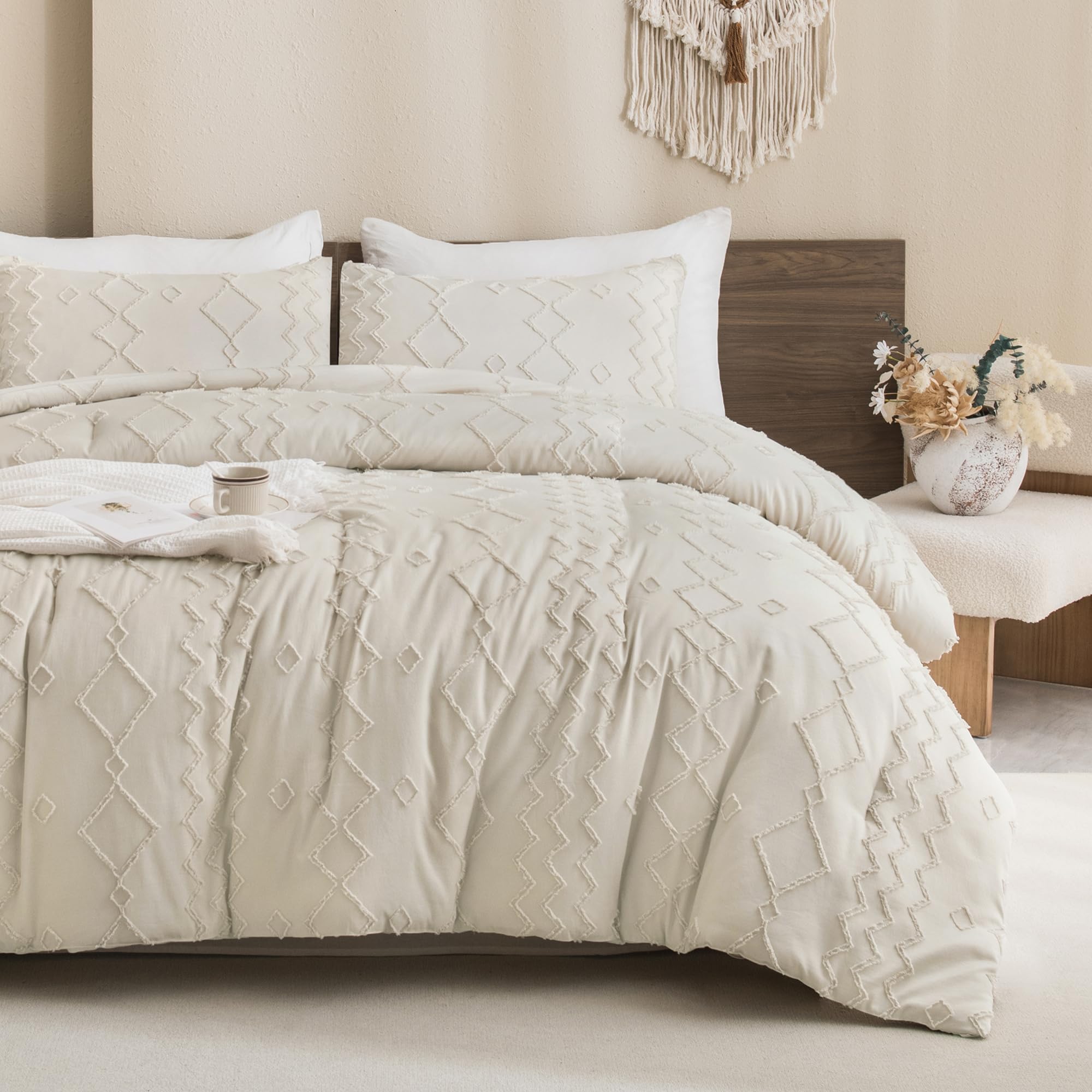 Andency Beige Comforter Set California King, 3 Pieces Boho Textured Farmhouse Bedding Comforters Set, Tufted Bed Set (104X96Inch, 2 Pillowcases)