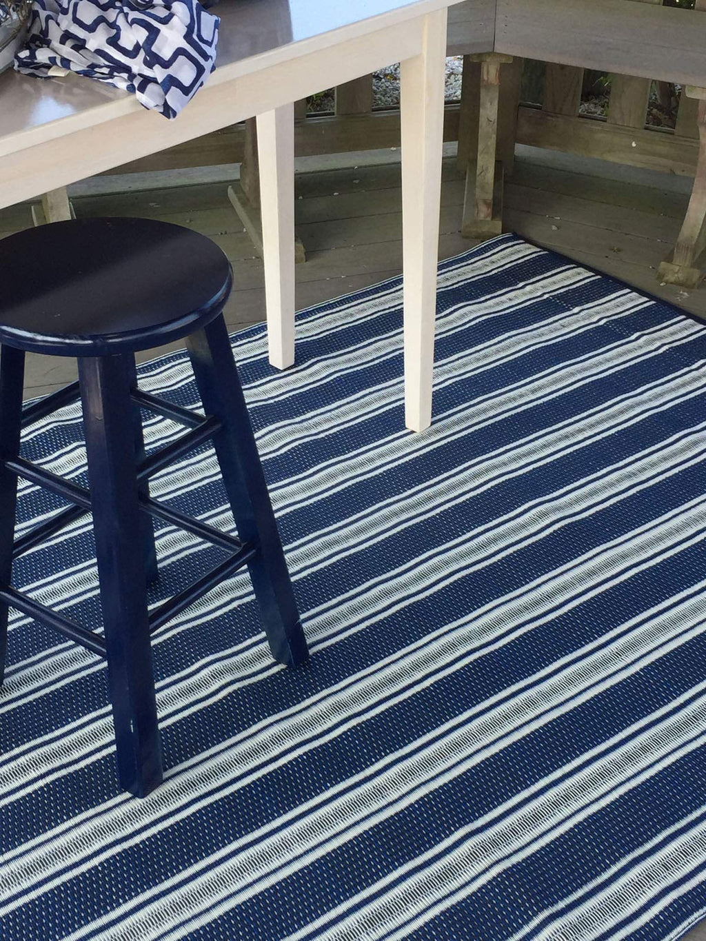 Mad Mats Geometric Outdoor Rug, Reversible Plastic Mat (5' X 8', Vertical Stripe - Blue/White)