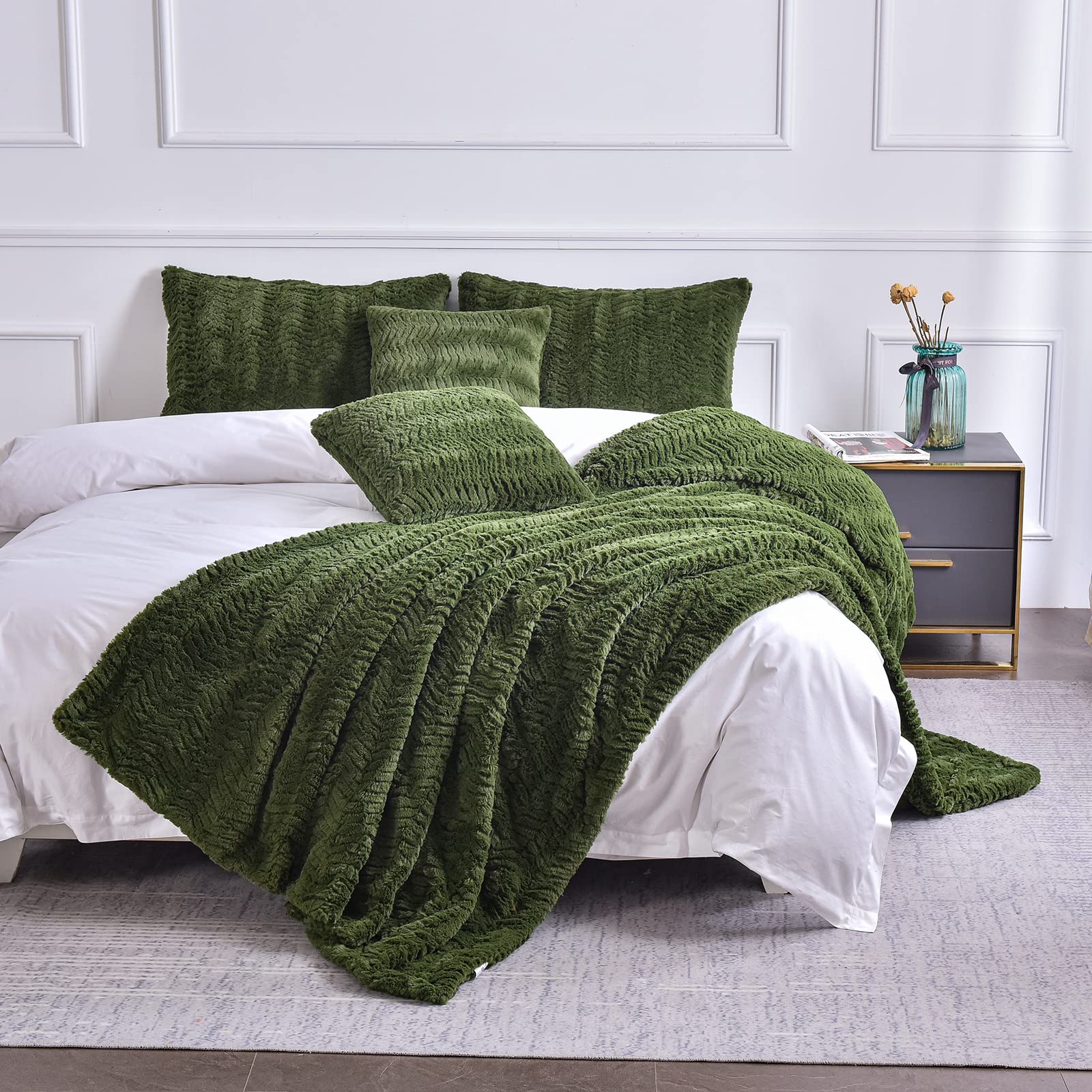 Yusoki Luxury Faux Fur Twin Xl Blanket Decorative Soft Fuzzy Fluffy Cozy Blanket Plush Furry Comfy Warm Blanket For Couch Bed Ch