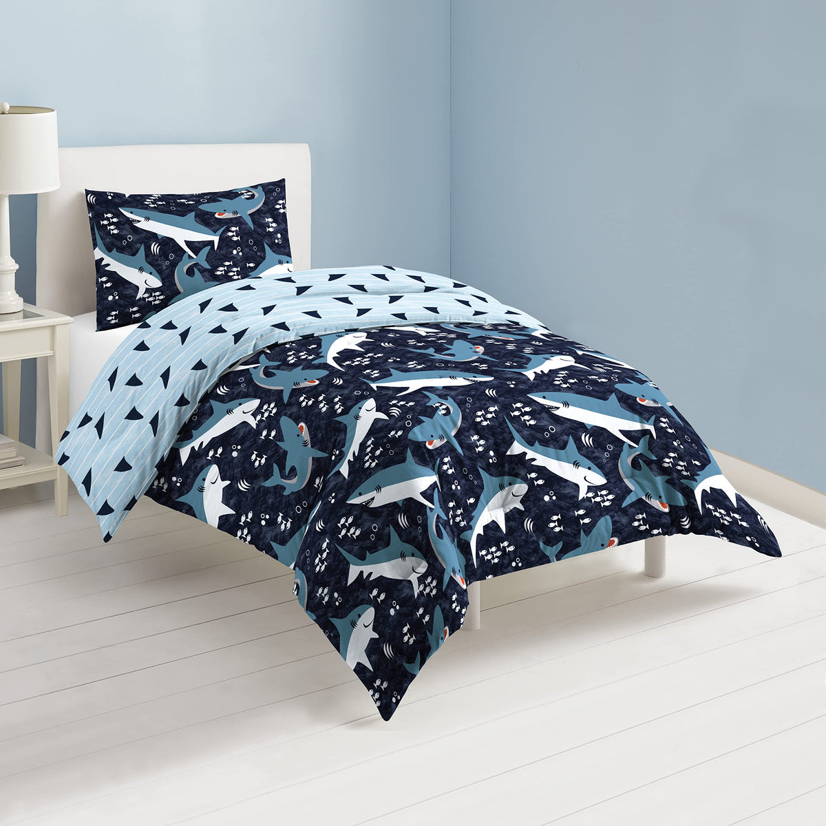 Dream Factory Sharks Boys Twin Size Boys Bedding Set Cotton Kids Comforter Set With Sham, 2 Piece, Twin, Navy