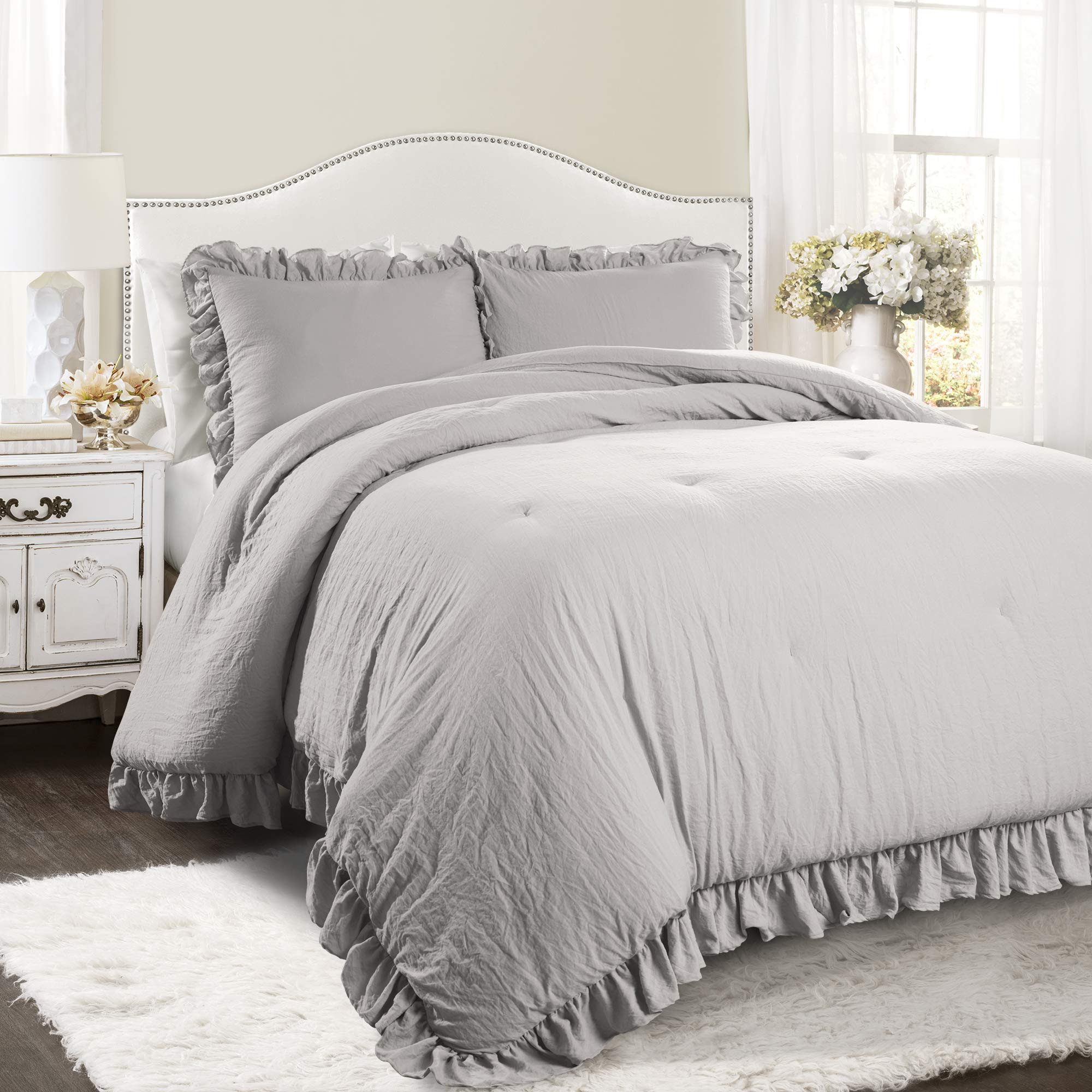Lush Decor Reyna Ruffle Comforter Set - 3 Piece Cozy Ruffled Bedding Set - Timeless Elegance And Comfort For Bedroom - King, Lig
